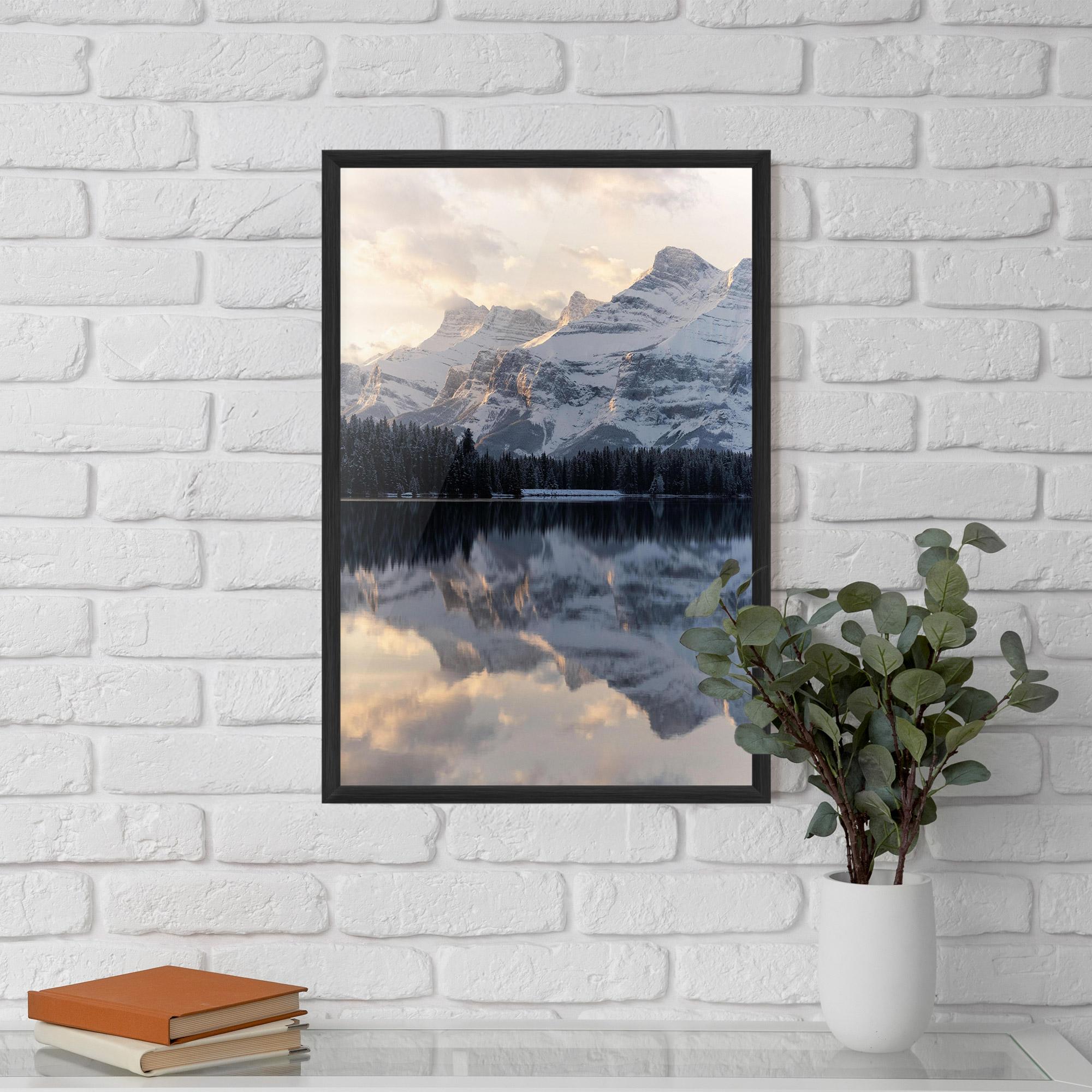 Poster Înrămat Pretty Light Lake mockup 5