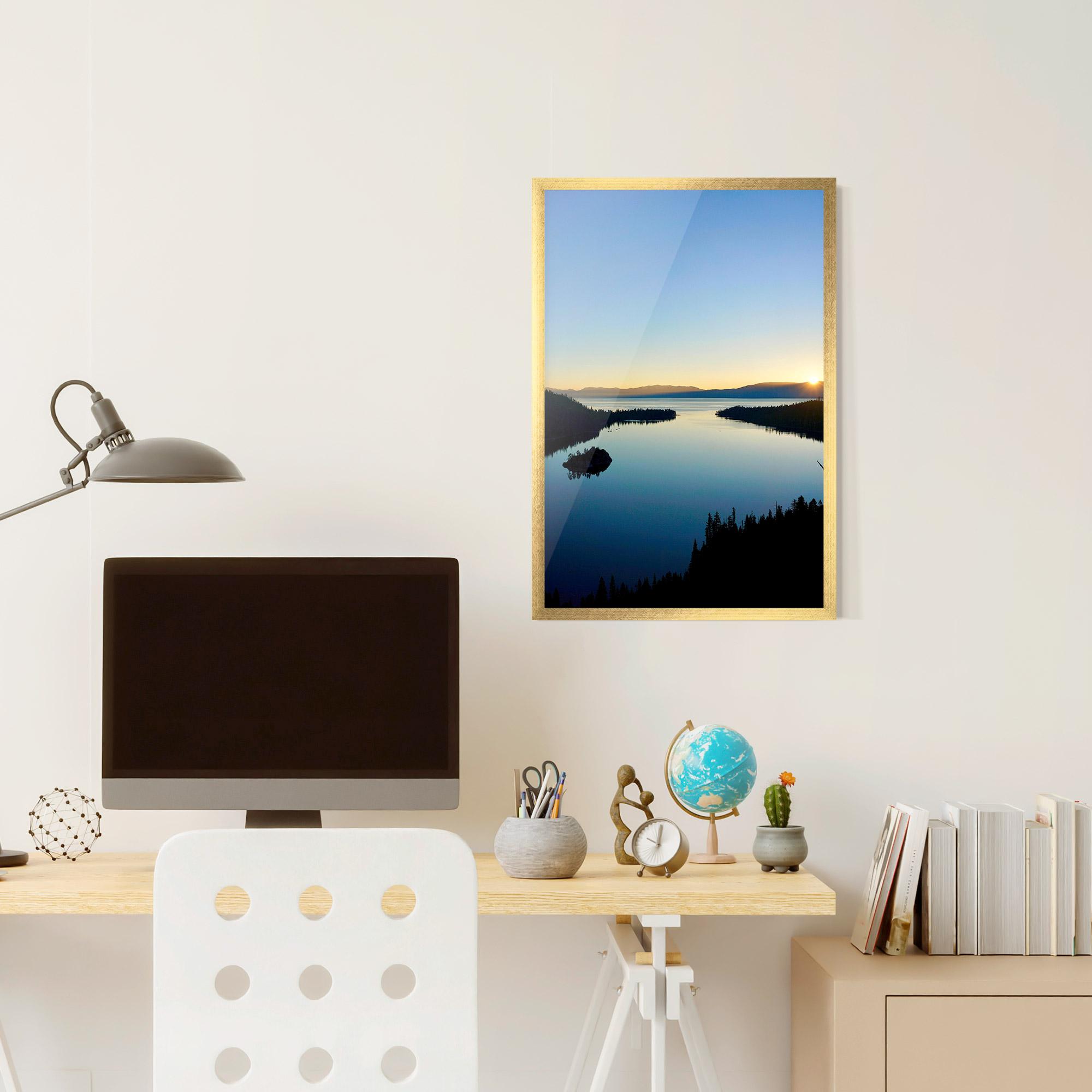 Poster Înrămat Blue Sky Lake mockup 6