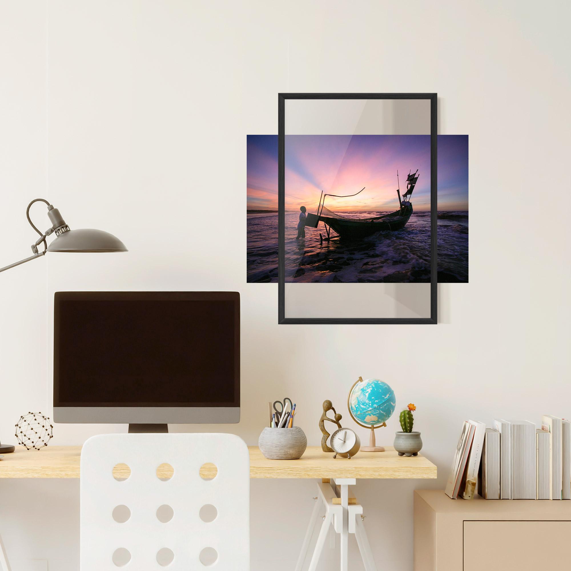 Poster Înrămat Sailor At Dawn mockup 6