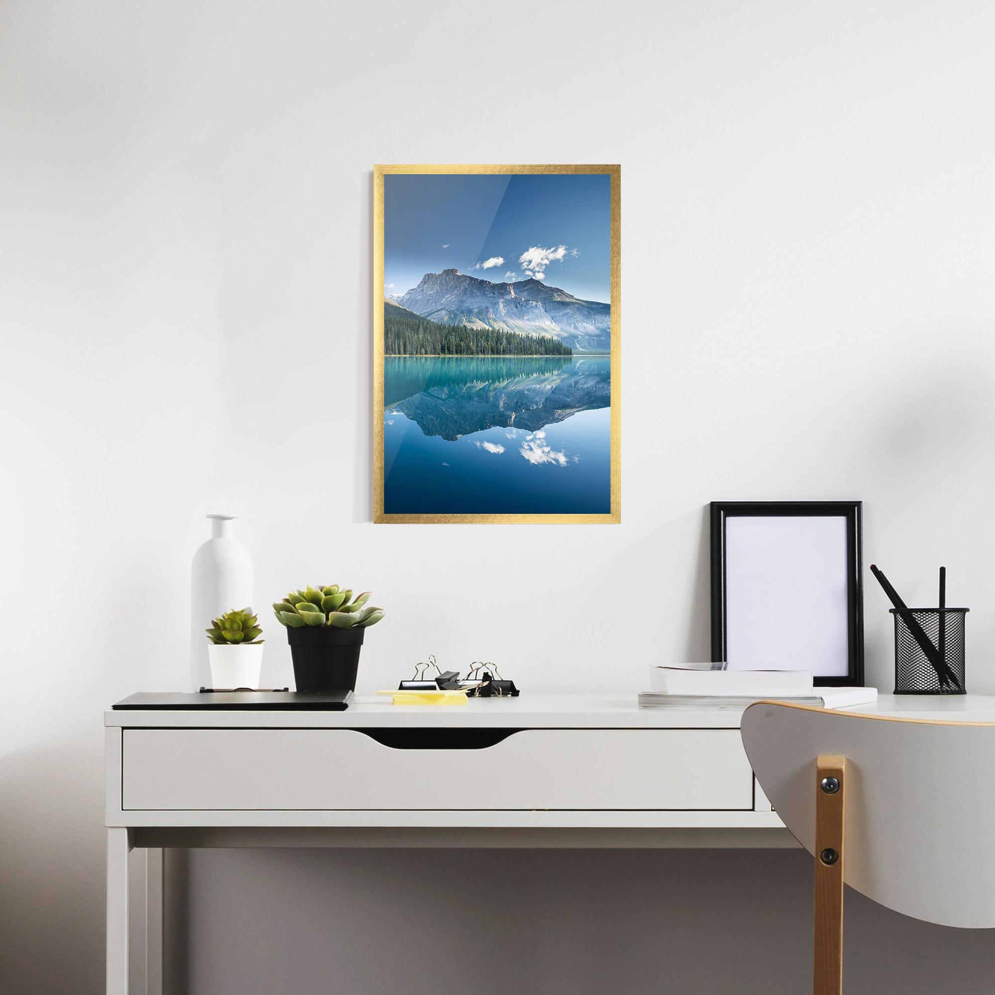 Poster Înrămat Blue Mountain Lake mockup 7