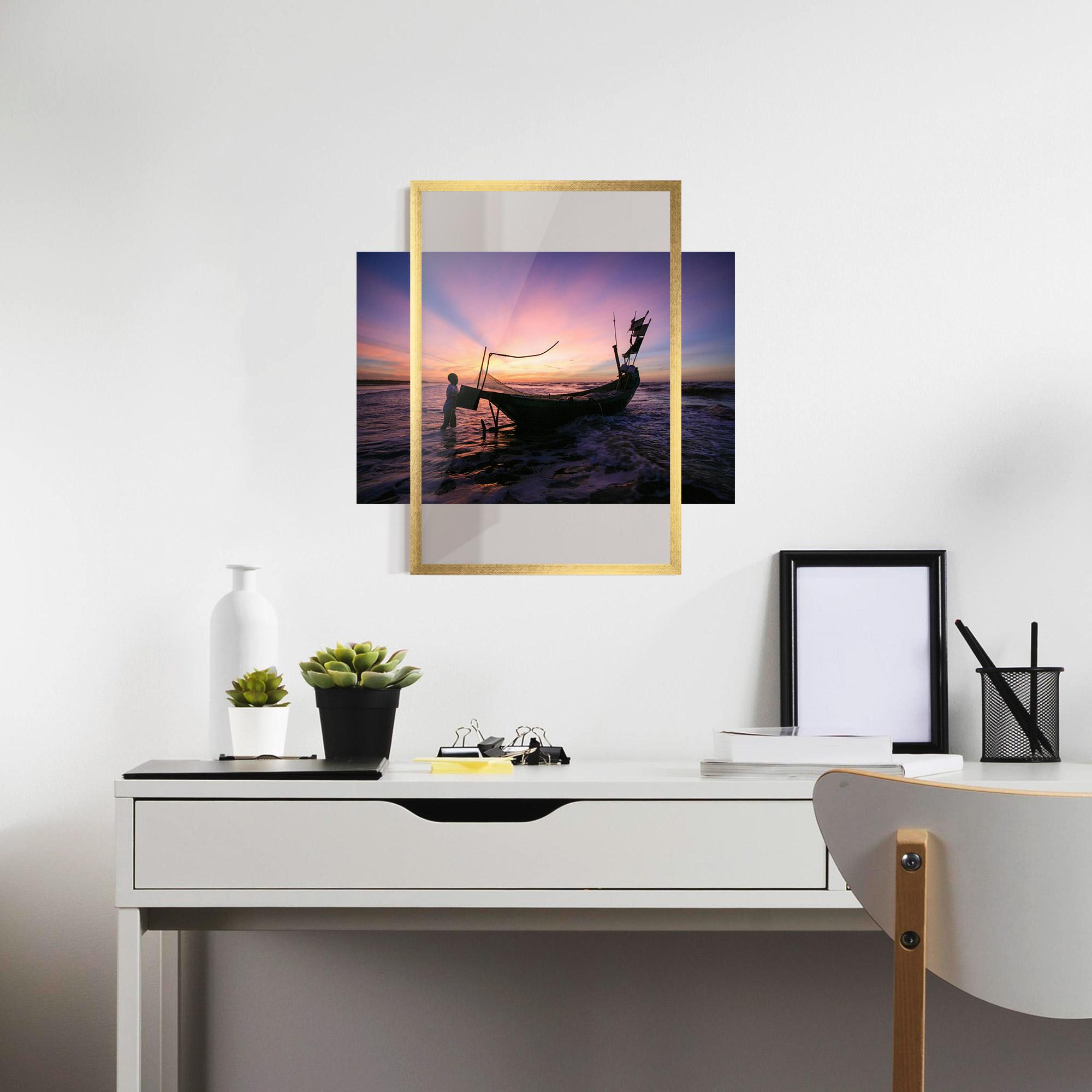 Poster Înrămat Sailor At Dawn mockup 7