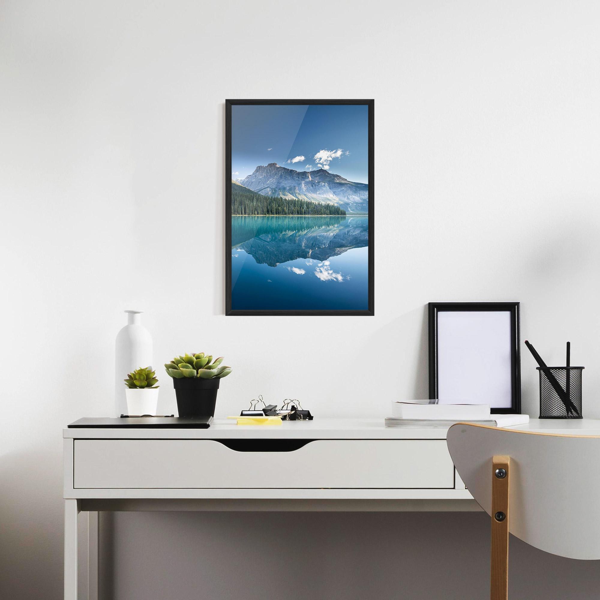 Poster Înrămat Blue Mountain Lake mockup 7