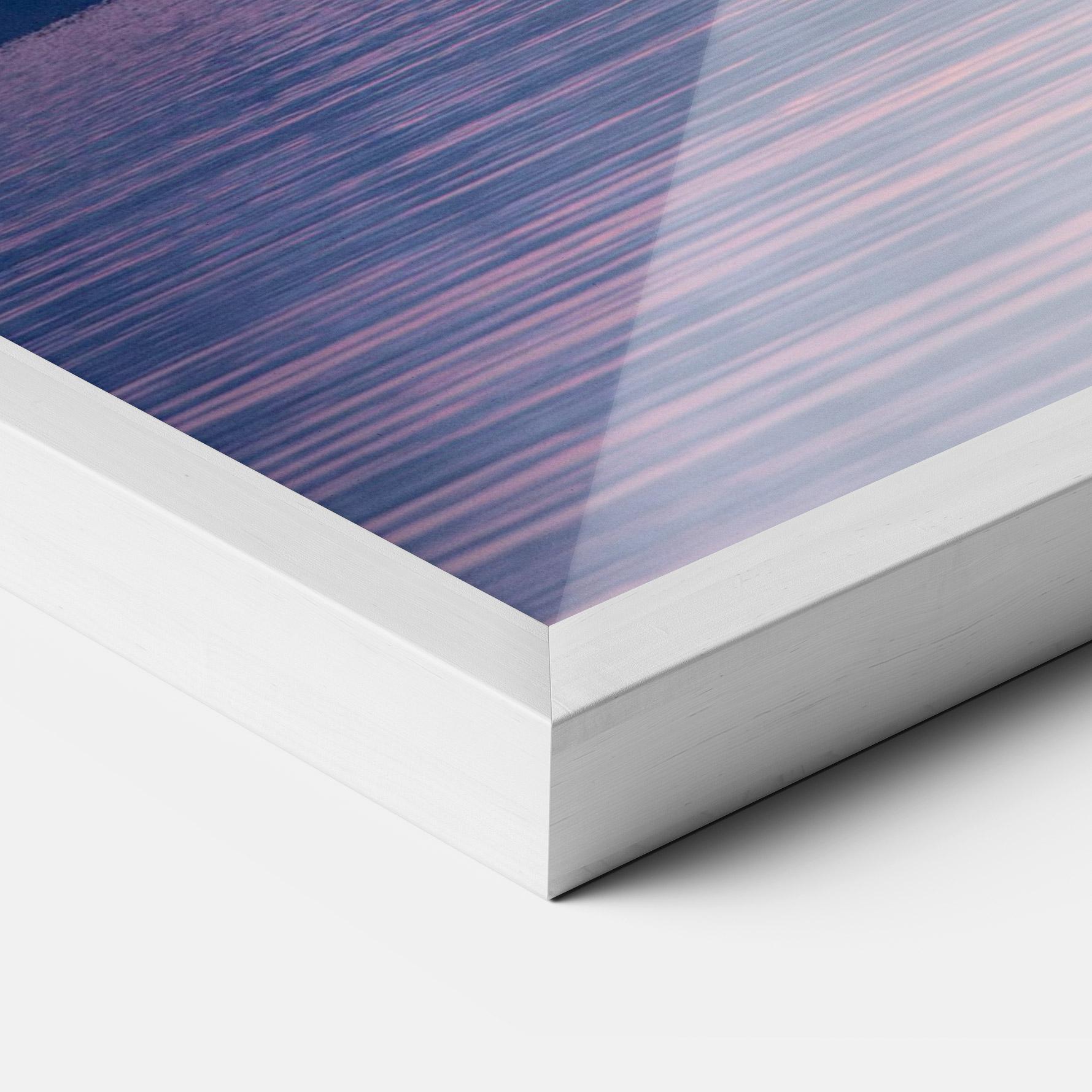 Poster Înrămat Purple Snowy View mockup 3