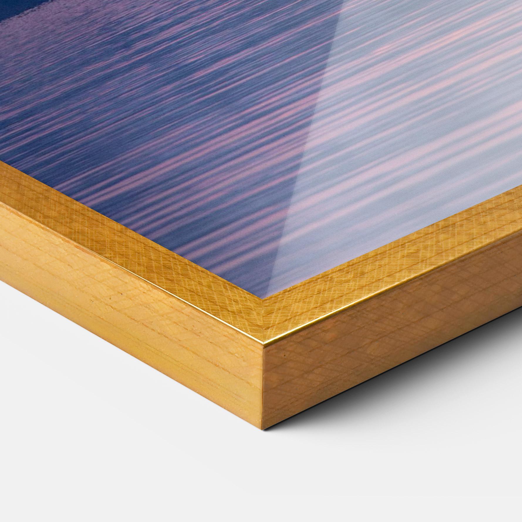 Poster Înrămat Purple Snowy View mockup 3