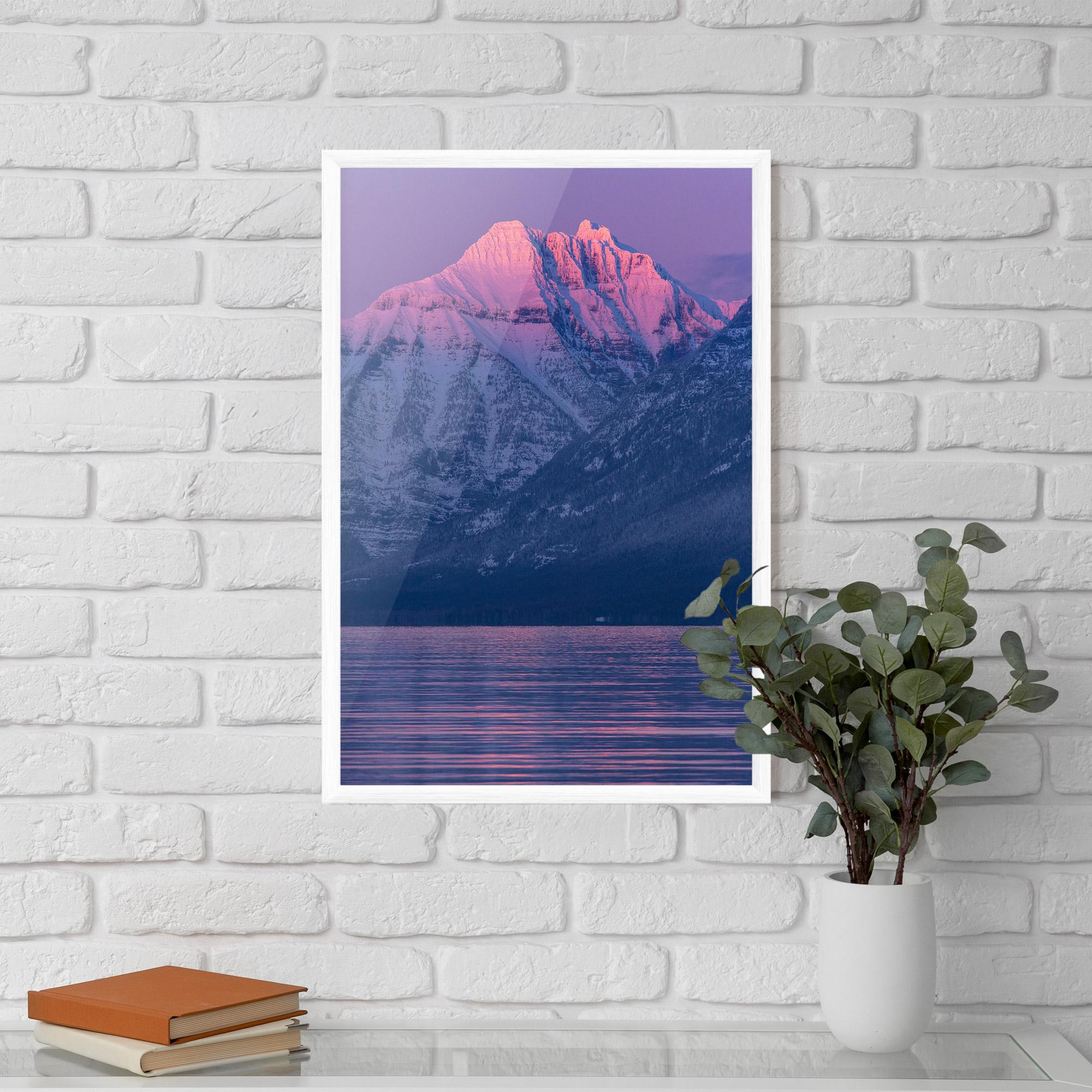 Poster Înrămat Purple Snowy View mockup 5