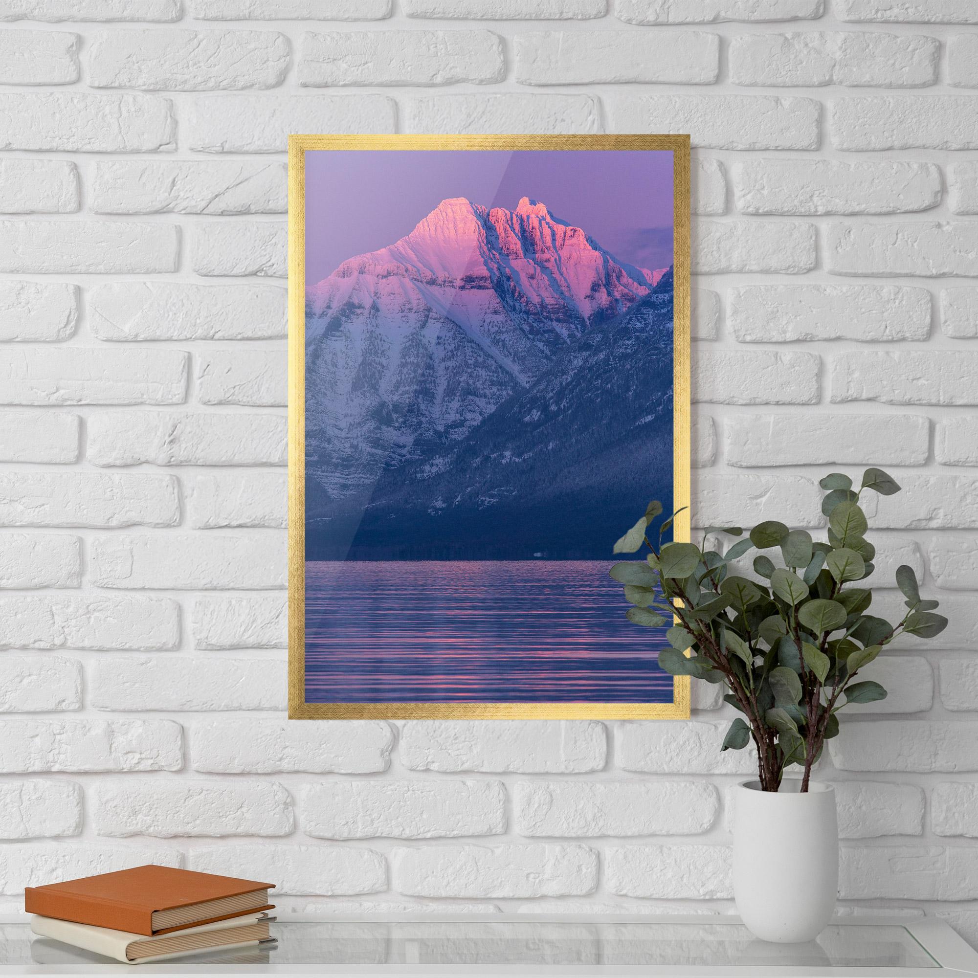 Poster Înrămat Purple Snowy View mockup 5
