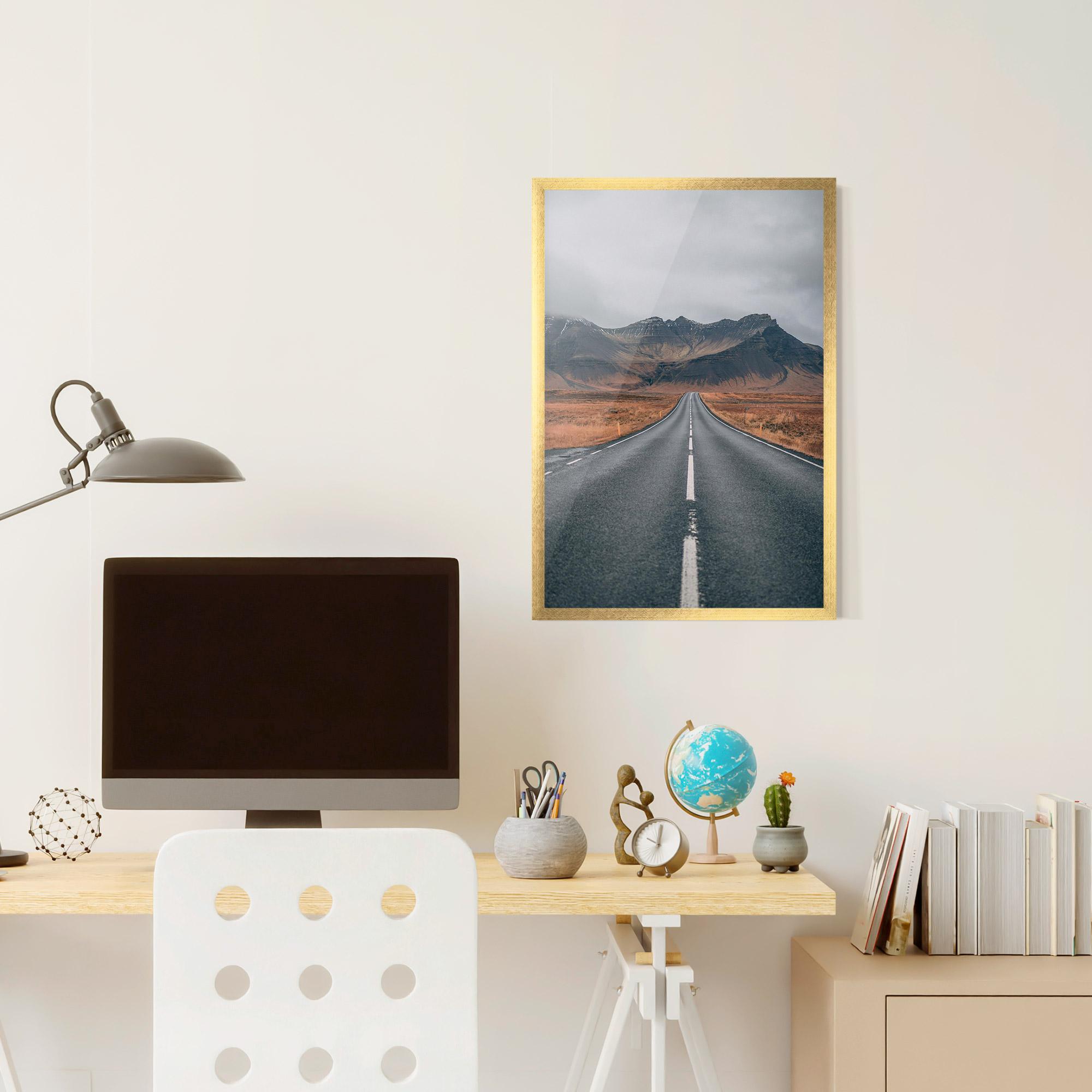 Poster Înrămat Country Roads mockup 6