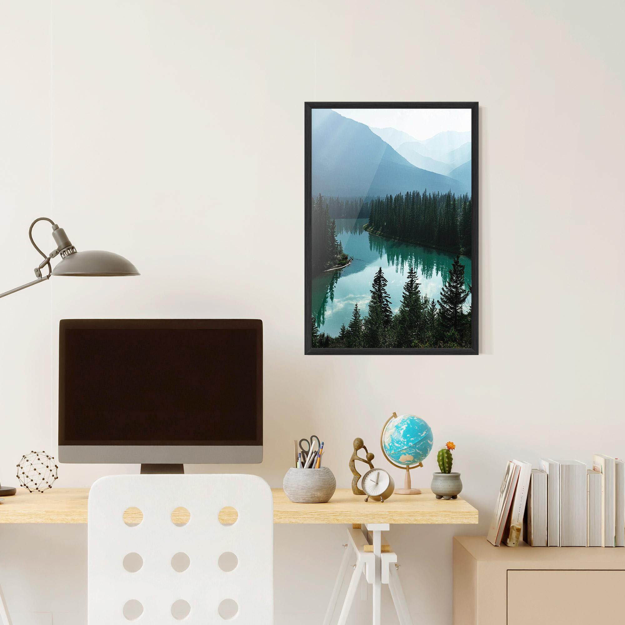 Poster Înrămat Crystal Lake mockup 6