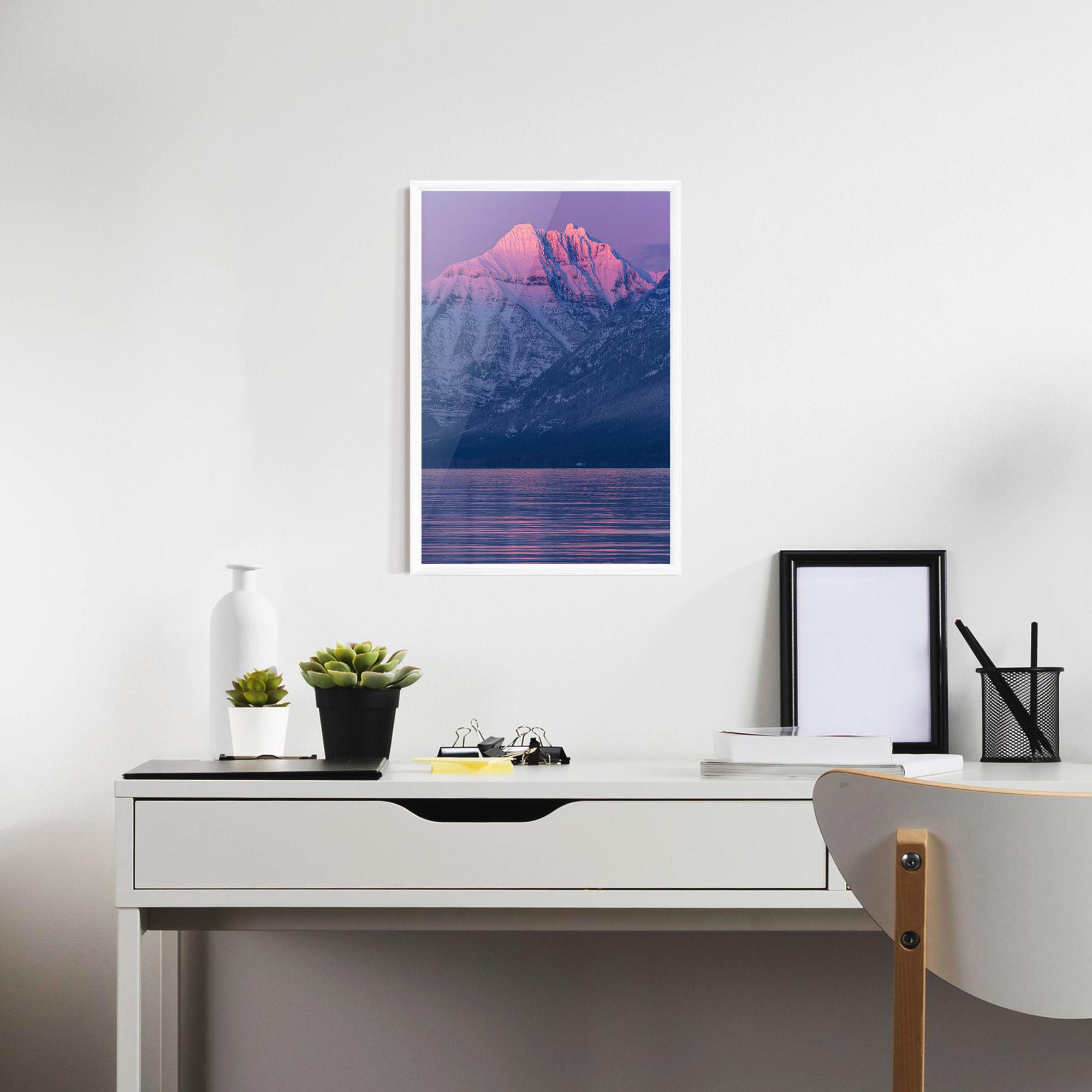 Poster Înrămat Purple Snowy View mockup 7