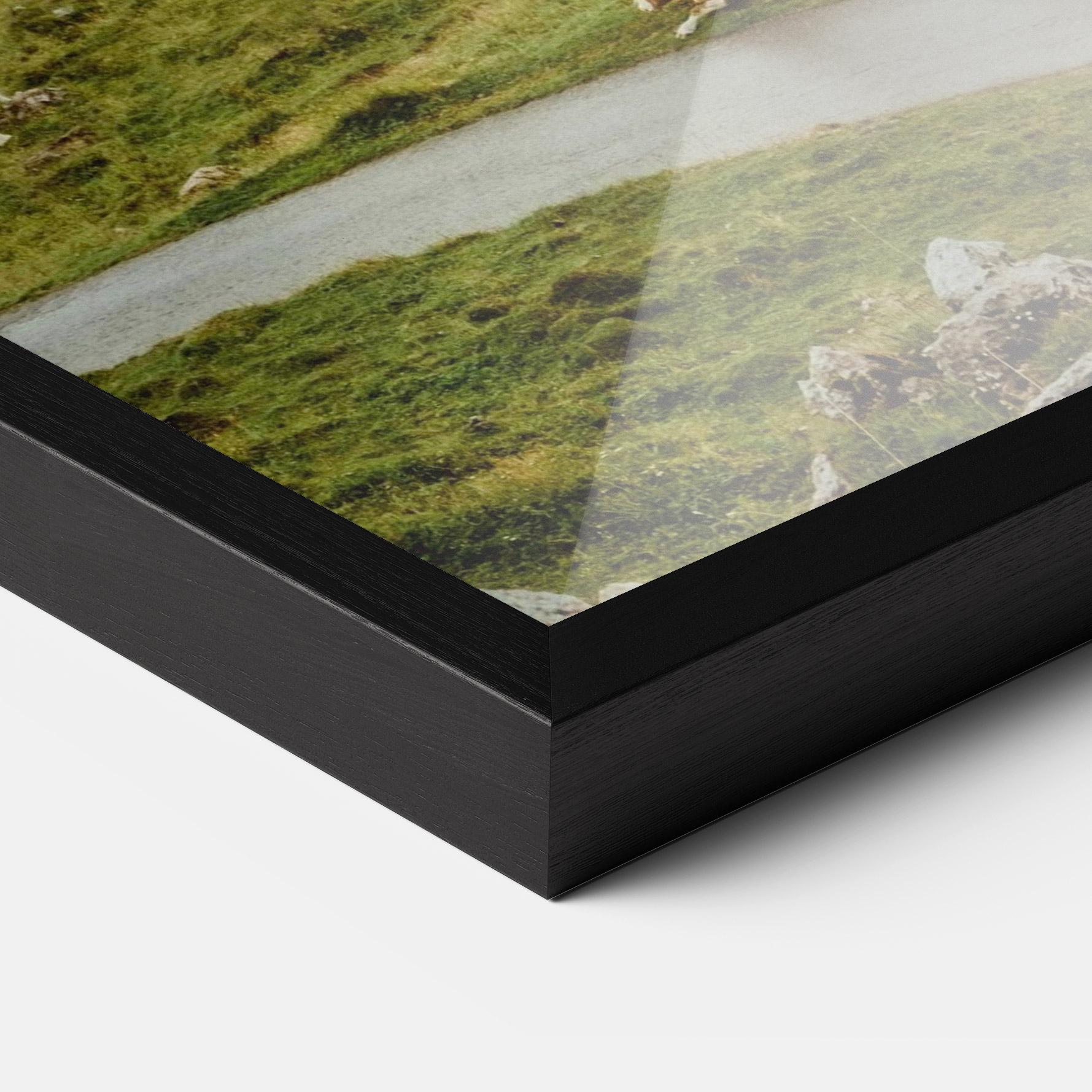 Poster Înrămat Cow Field View mockup 3