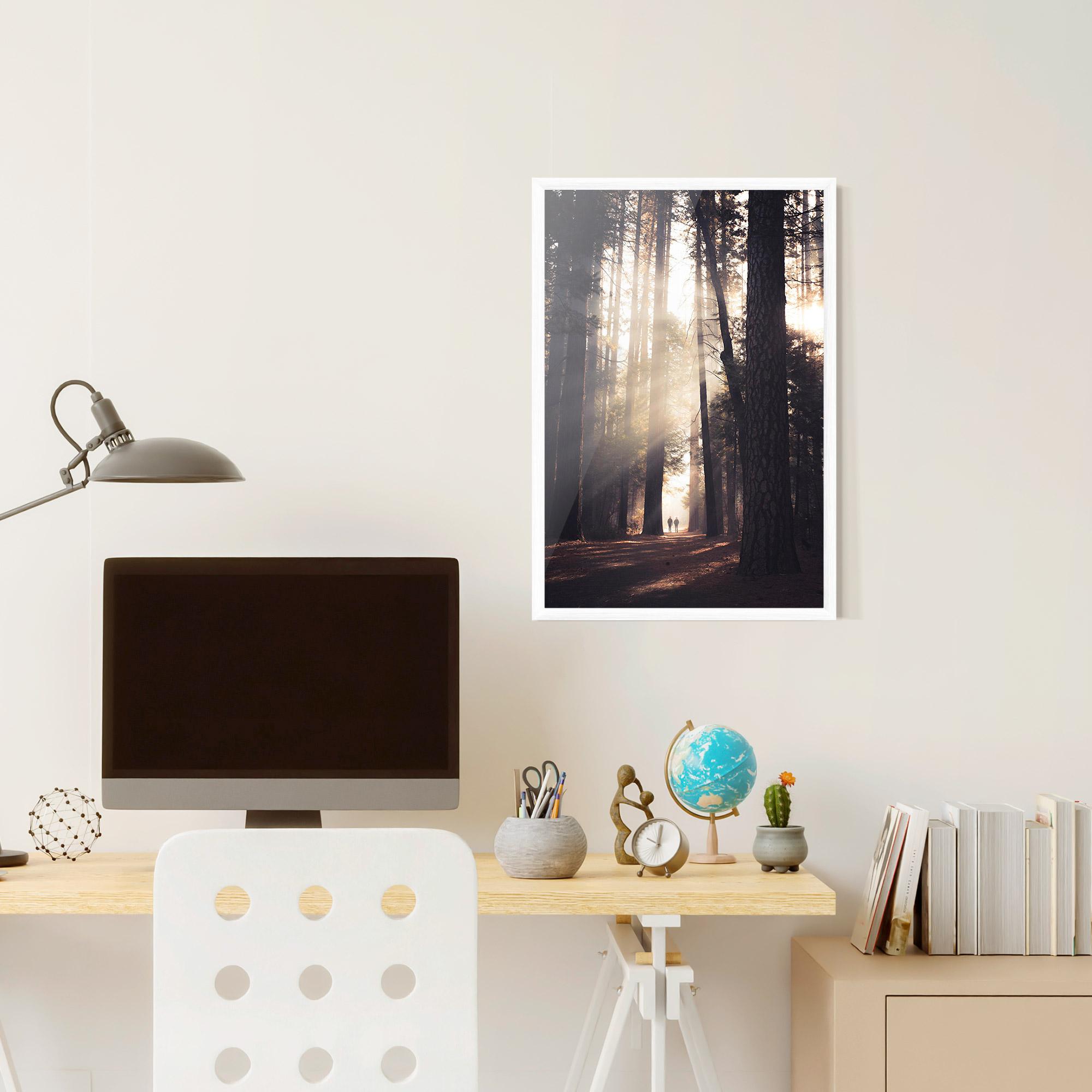 Poster Înrămat Foggy Couple Forest mockup 6