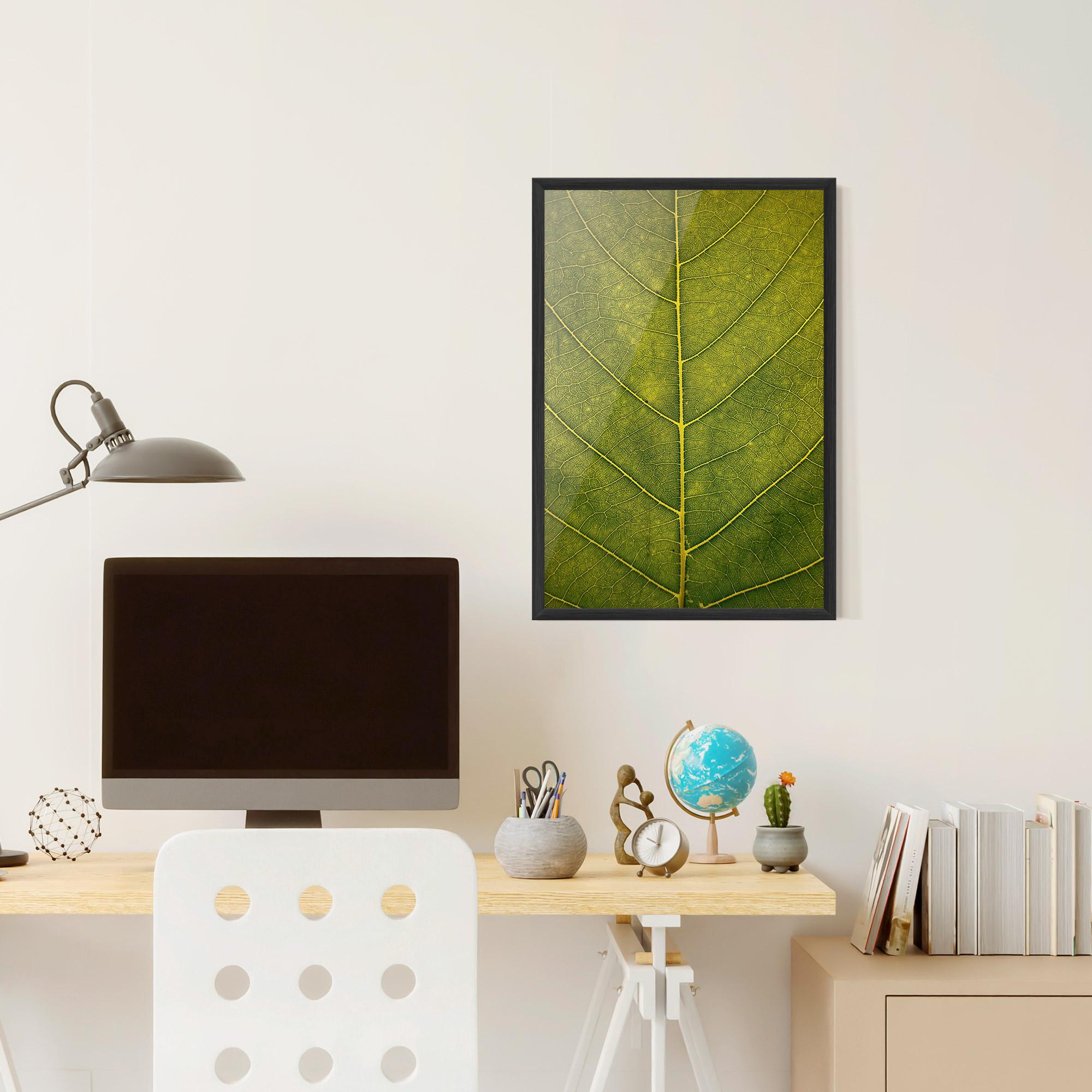 Poster Înrămat Leaf Closeup Forest mockup 6