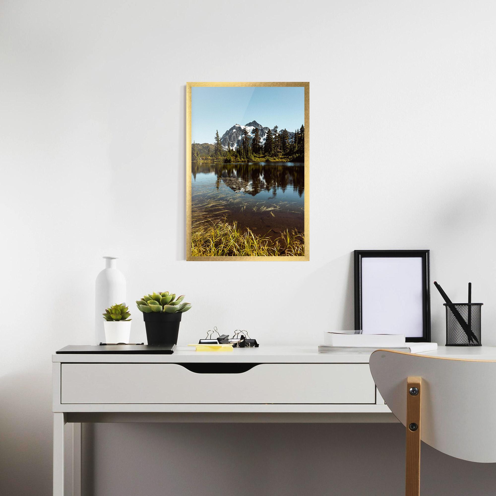 Poster Înrămat Lake Snow Mountain mockup 7