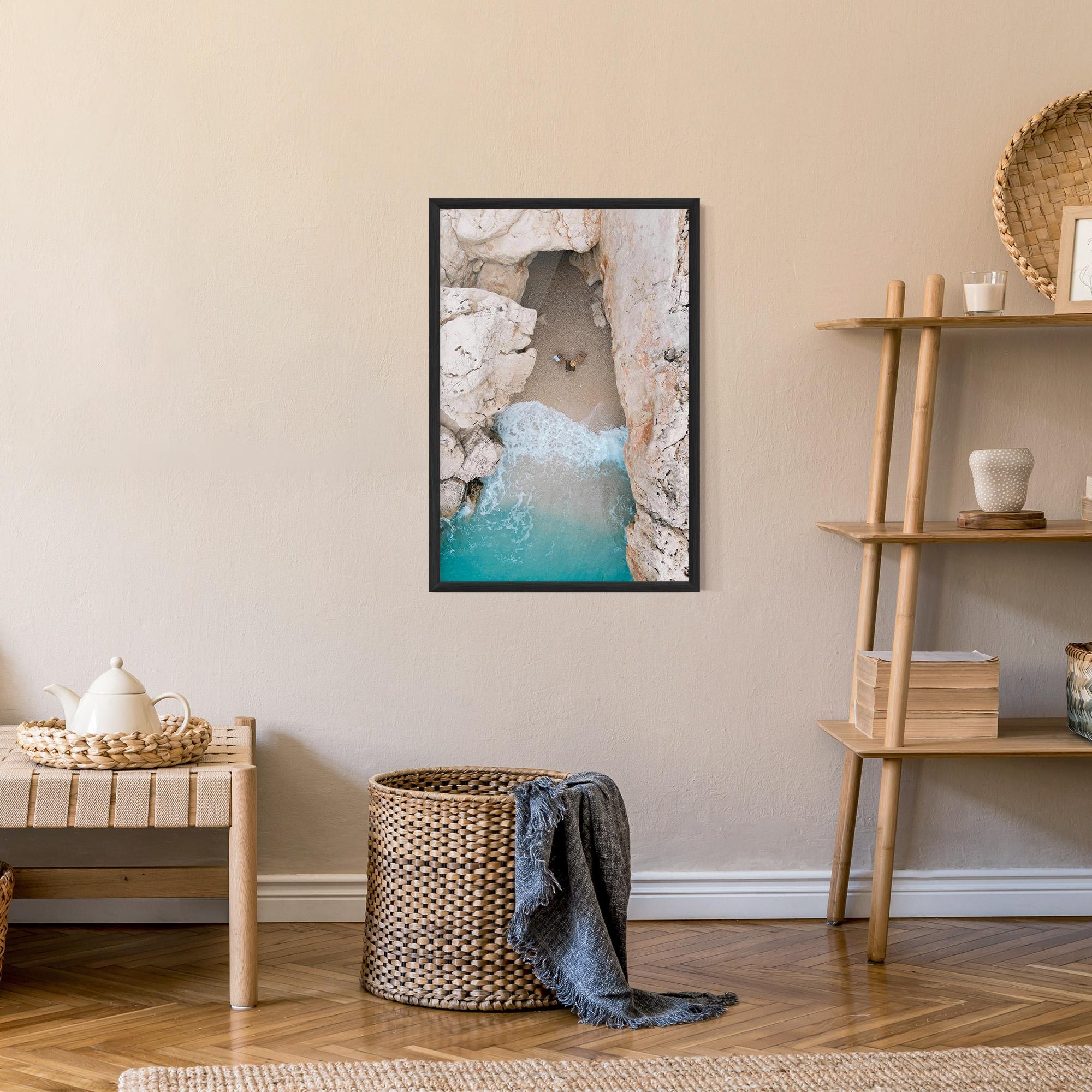 Poster Înrămat Private White Cave mockup 9