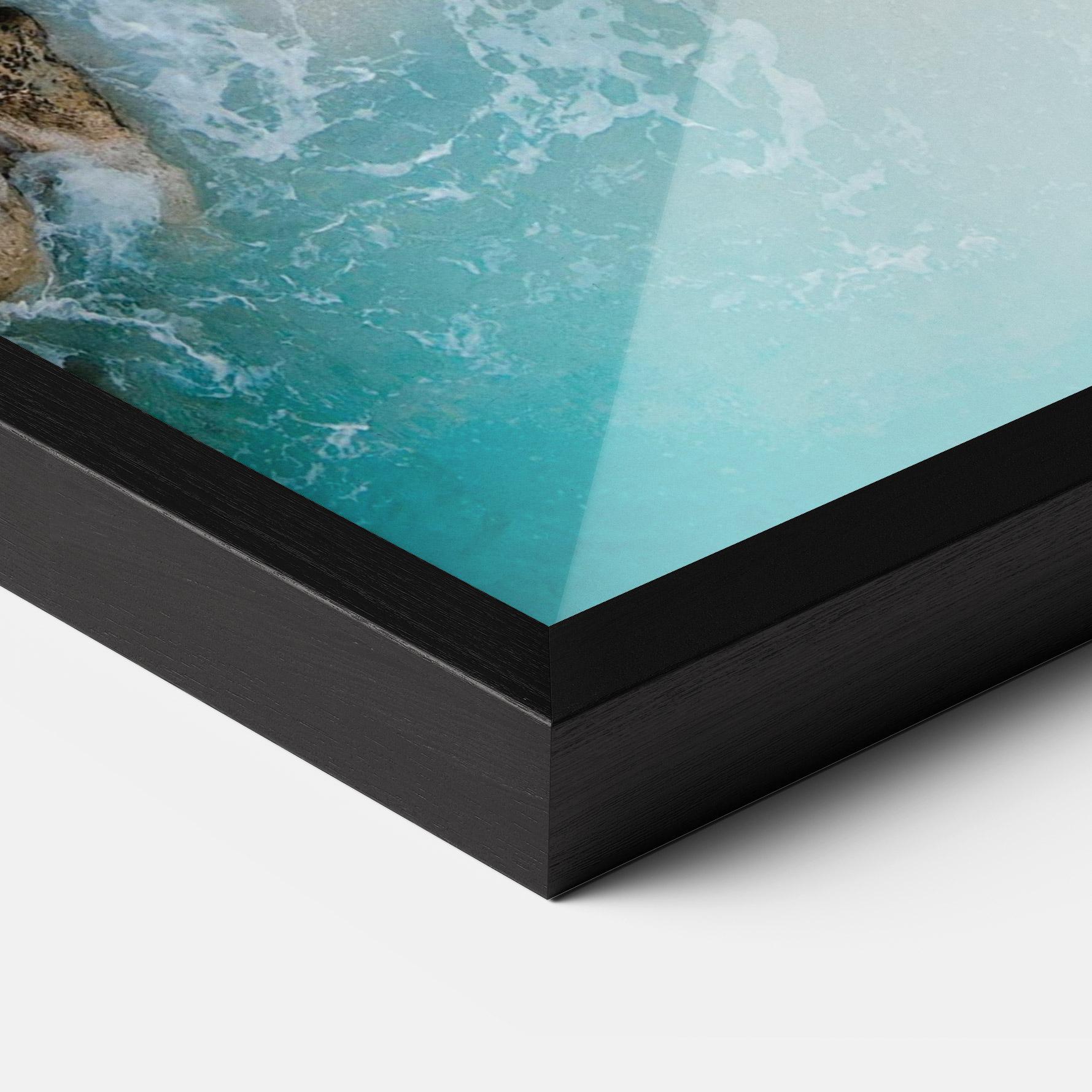 Poster Înrămat Private White Cave mockup 3