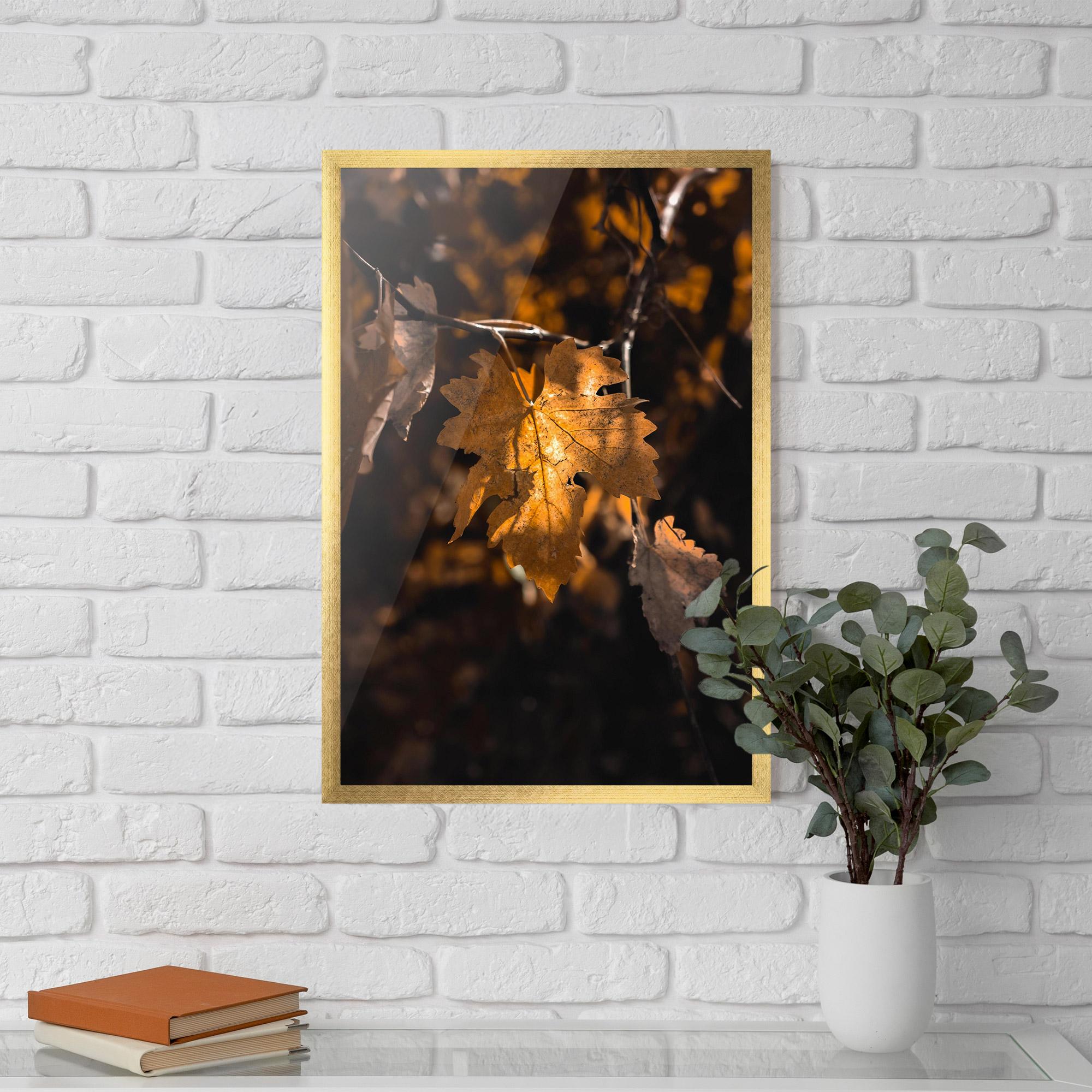 Poster Înrămat Autumn Brown Leaf mockup 5