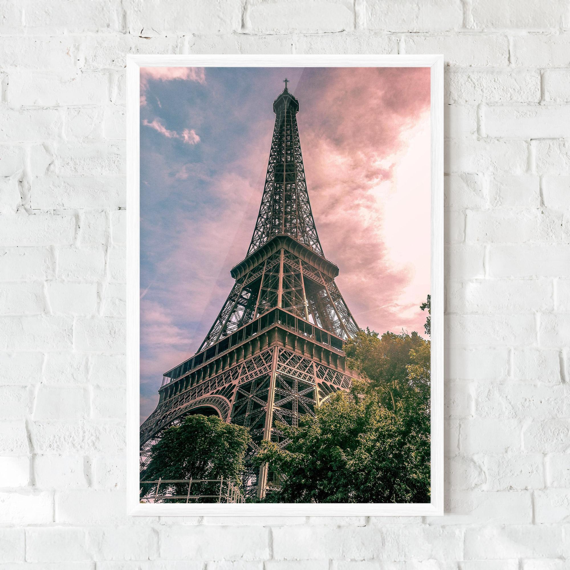 Poster Înrămat Eiffel Under Pink Sky mockup 0