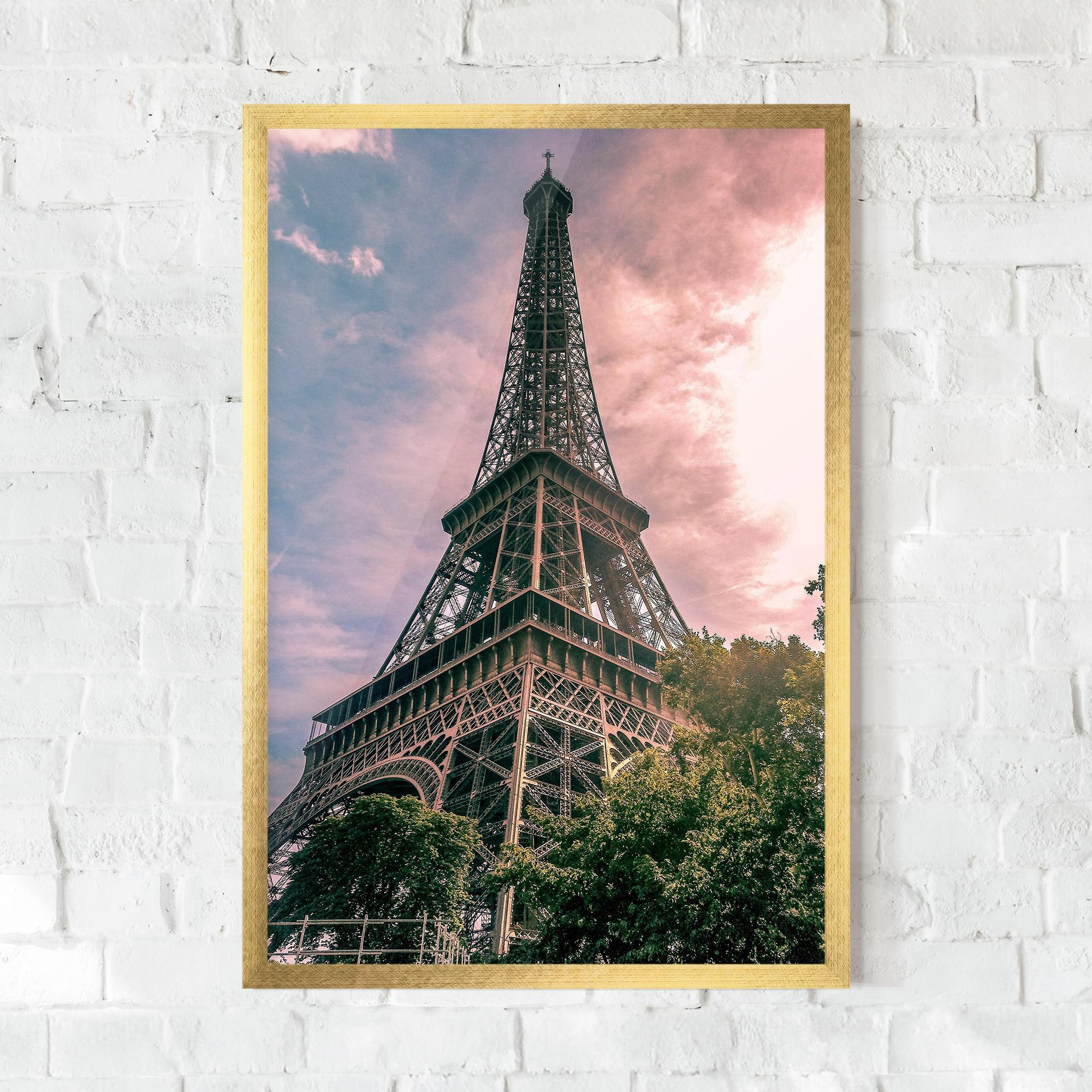 Poster Înrămat Eiffel Under Pink Sky mockup 0