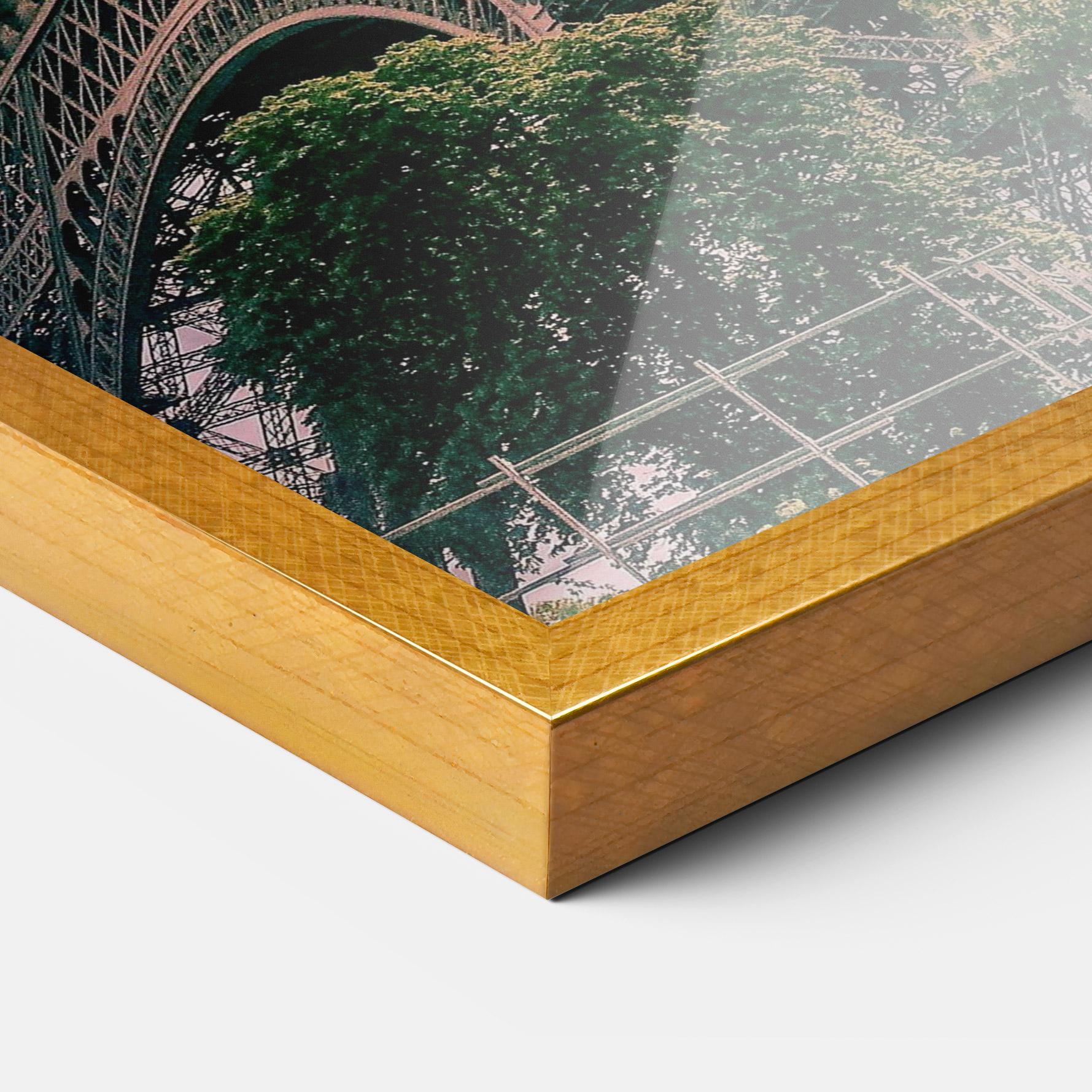 Poster Înrămat Eiffel Under Pink Sky mockup 3