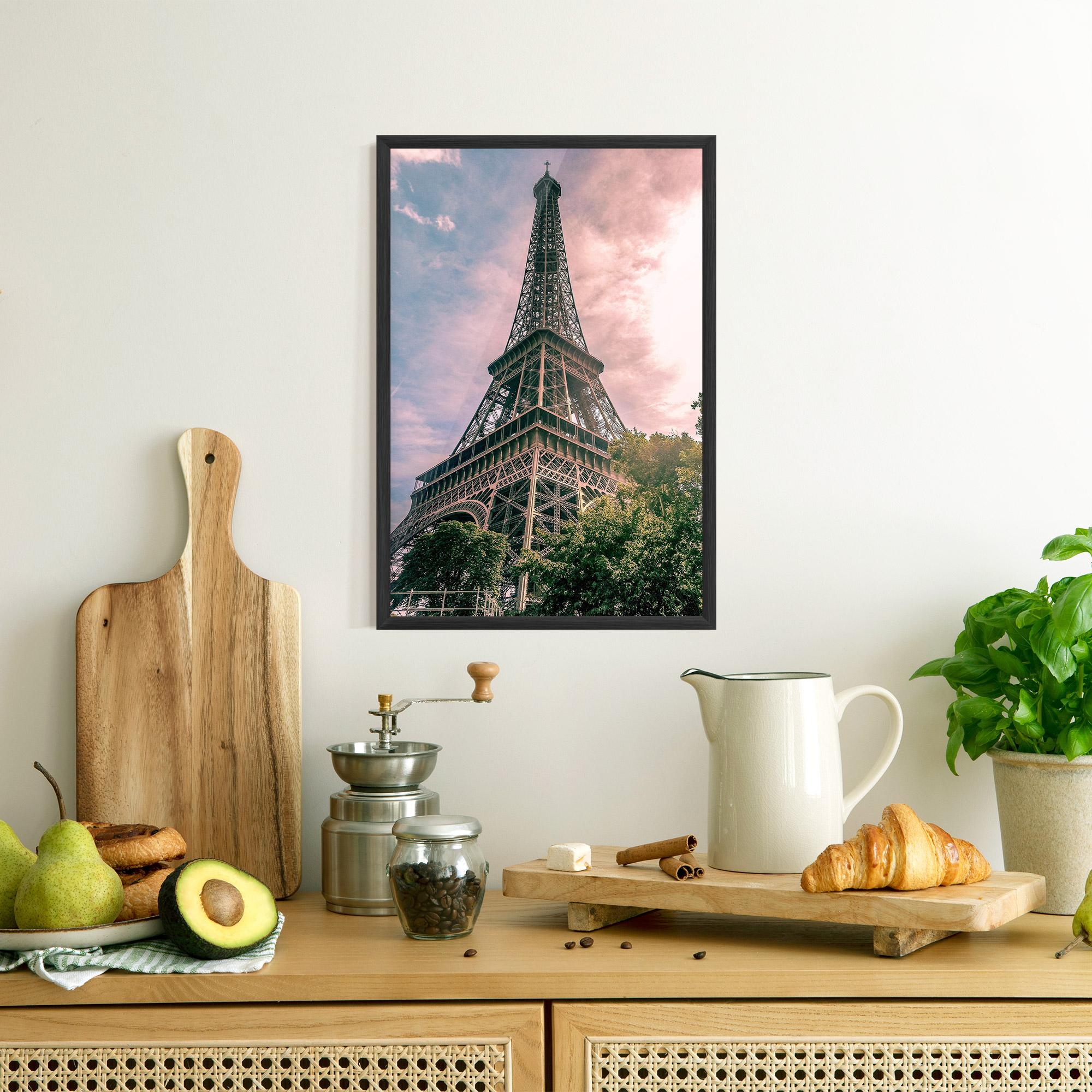 Poster Înrămat Eiffel Under Pink Sky mockup 8