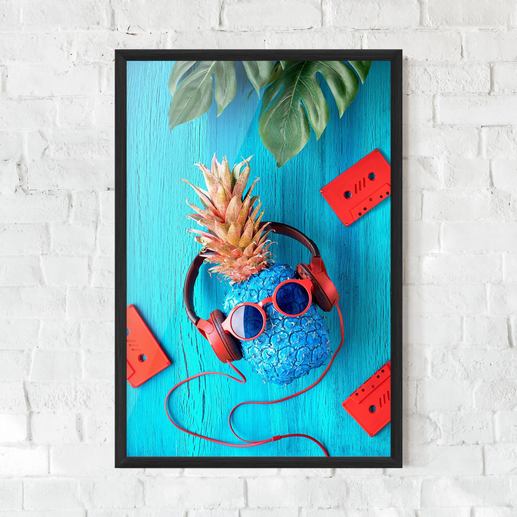 Poster Înrămat Pineapple On Blue mockup 0