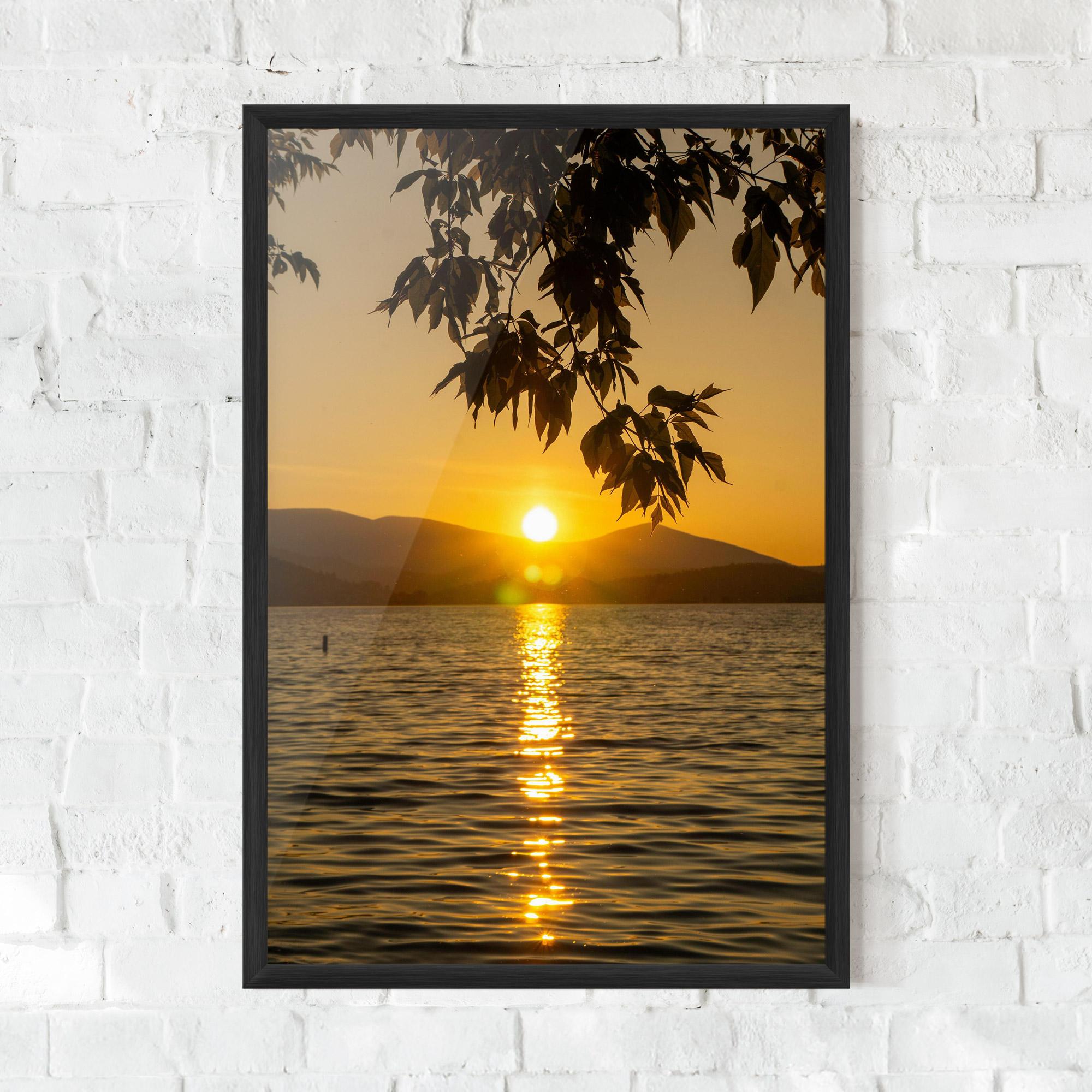 Poster Înrămat Yellow Sunrise mockup 0