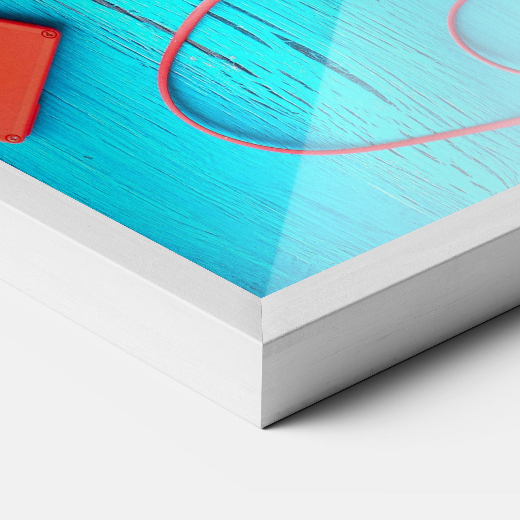 Poster Înrămat Pineapple On Blue mockup 3