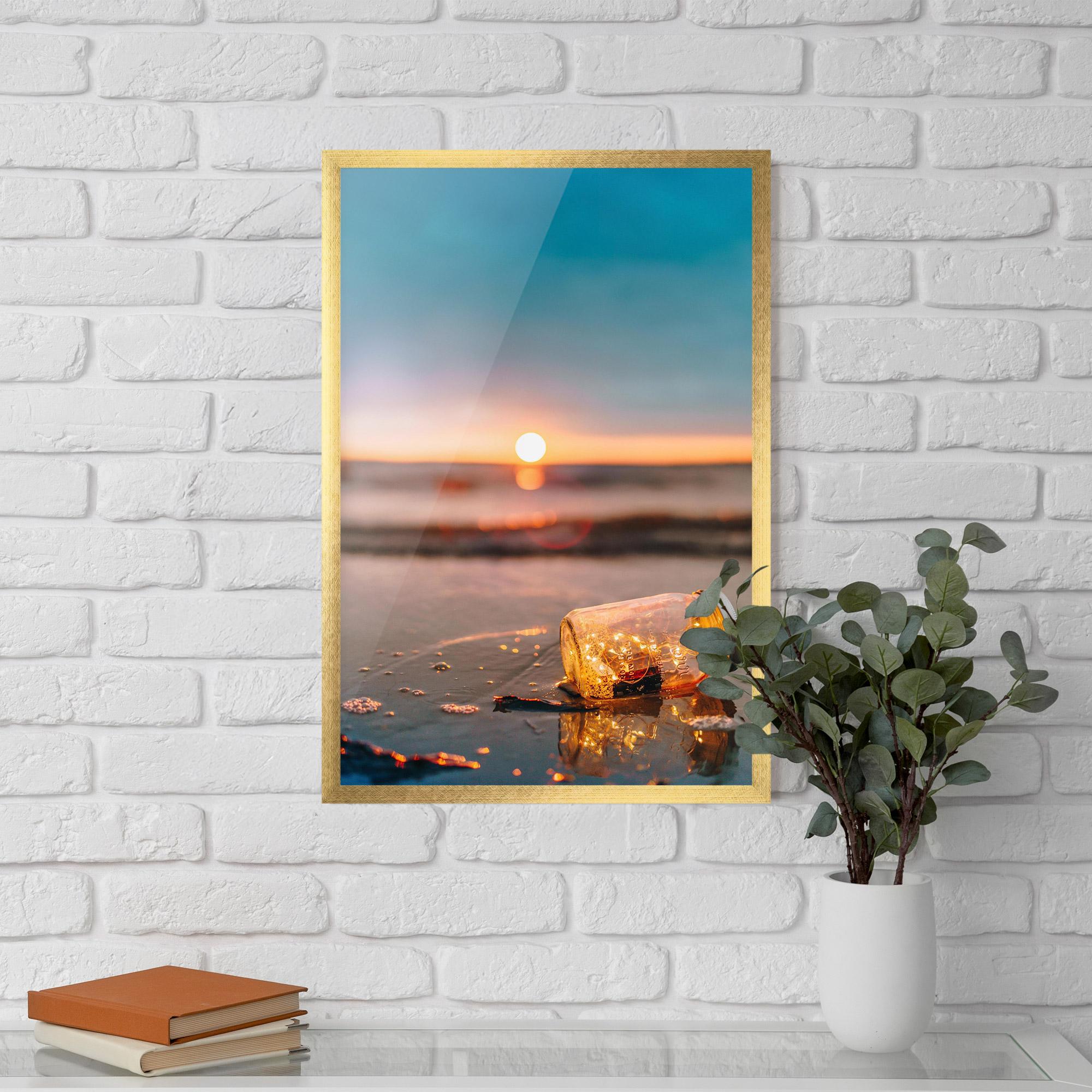 Poster Înrămat Jar With Lights mockup 5