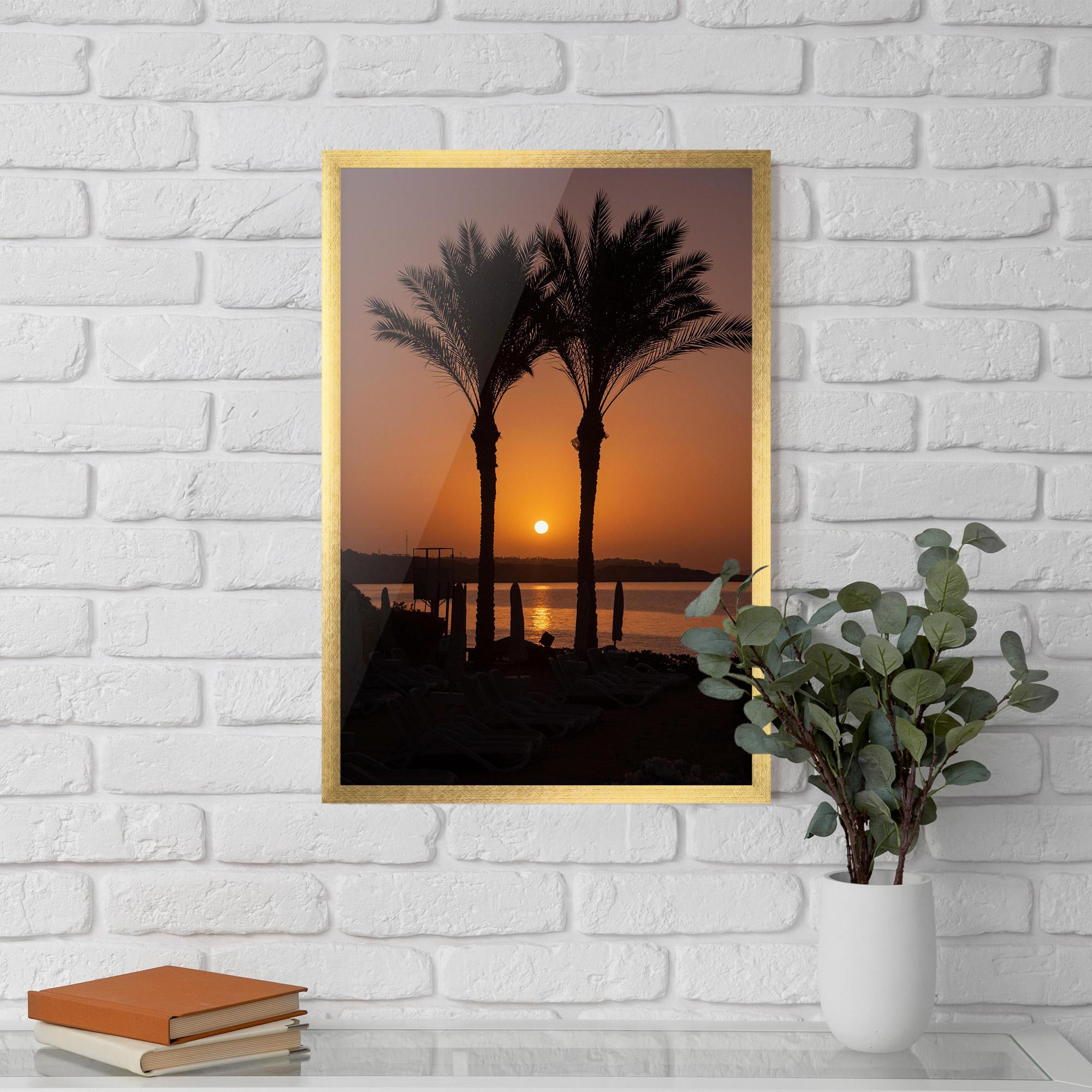 Poster Înrămat Night Palm mockup 5