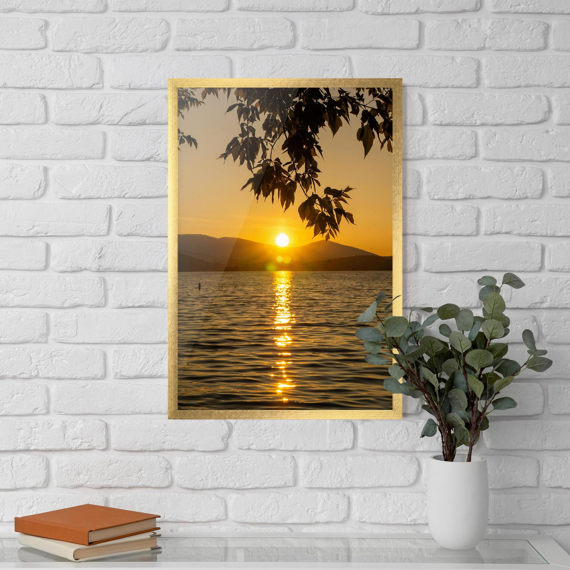 Poster Înrămat Yellow Sunrise mockup 5