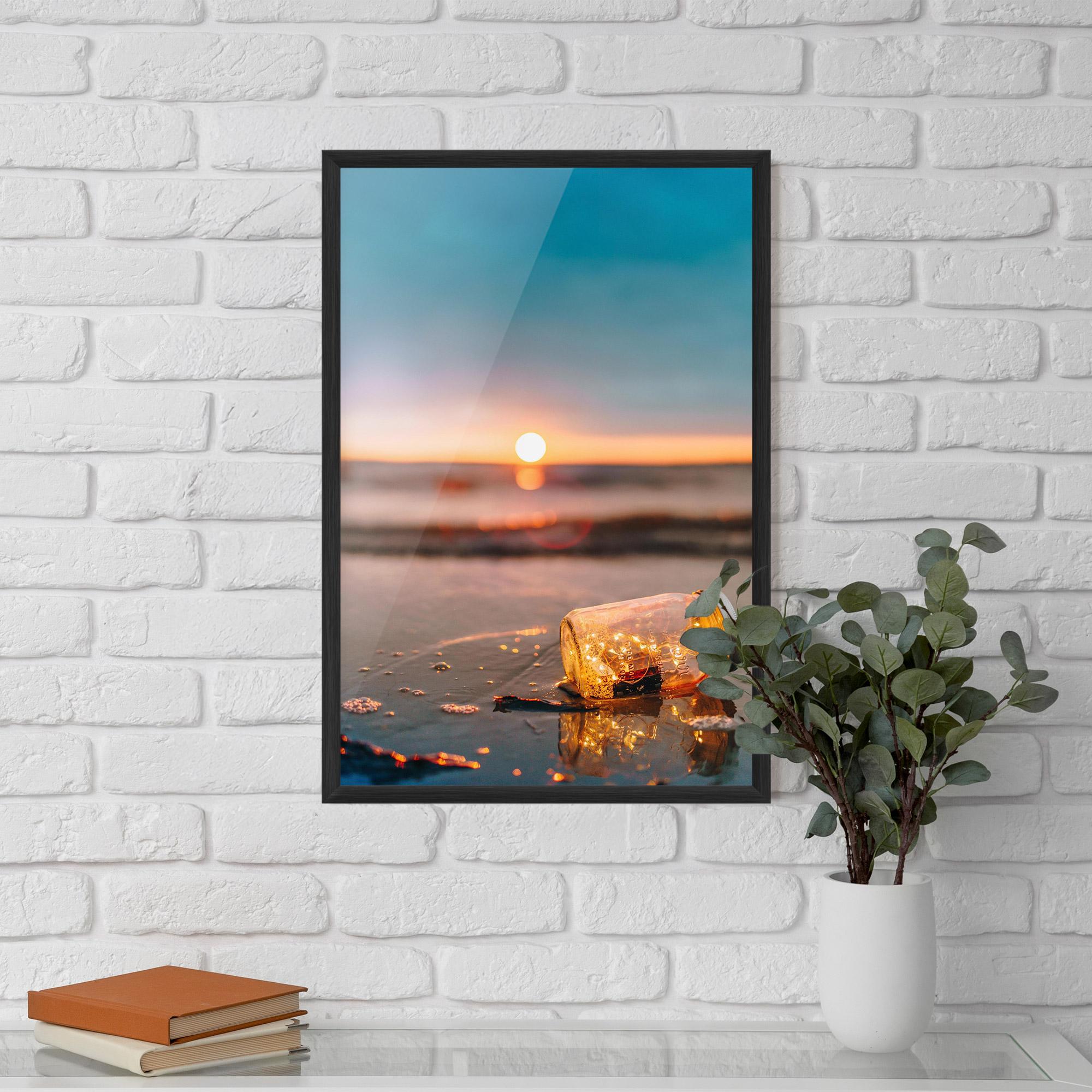 Poster Înrămat Jar With Lights mockup 5