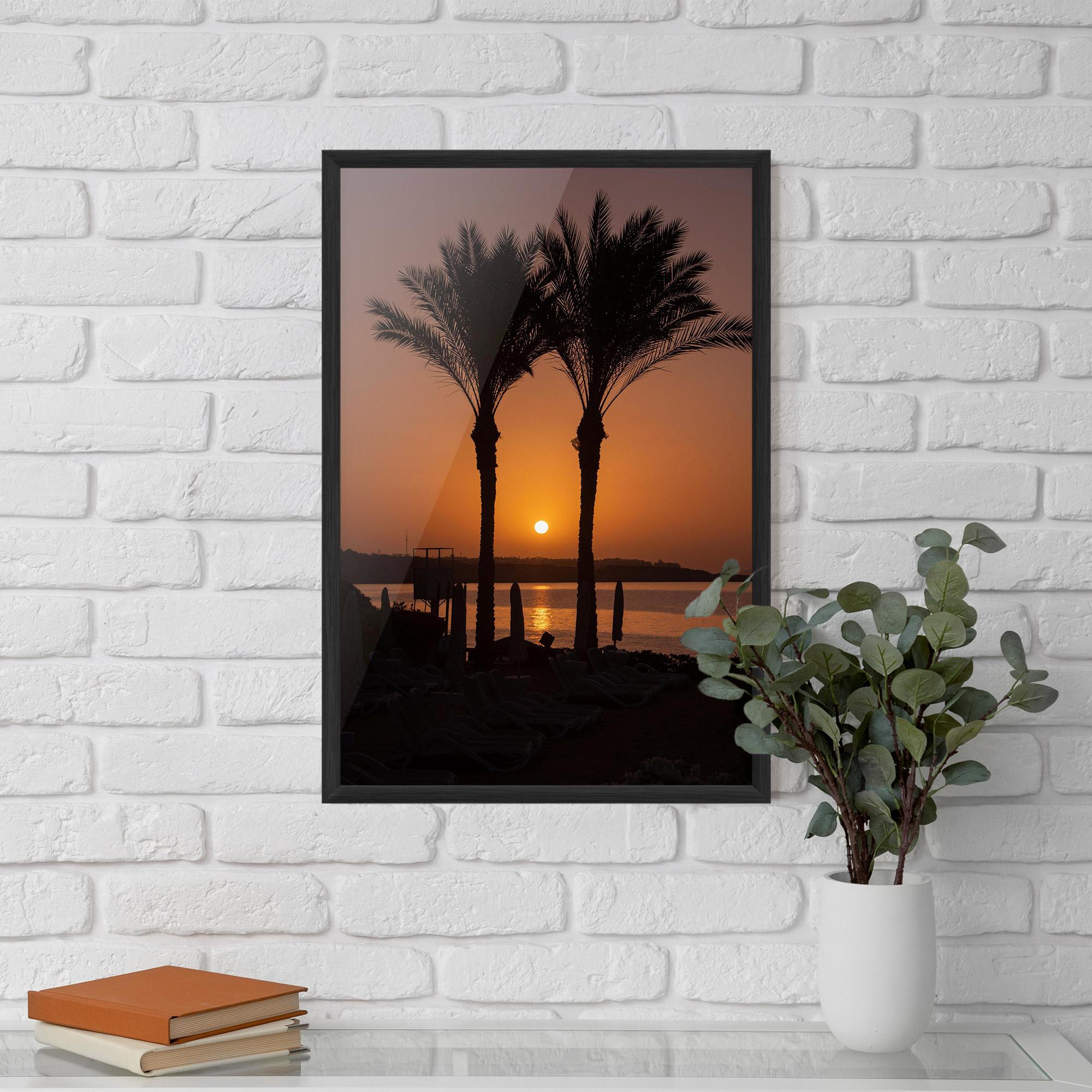 Poster Înrămat Night Palm mockup 5