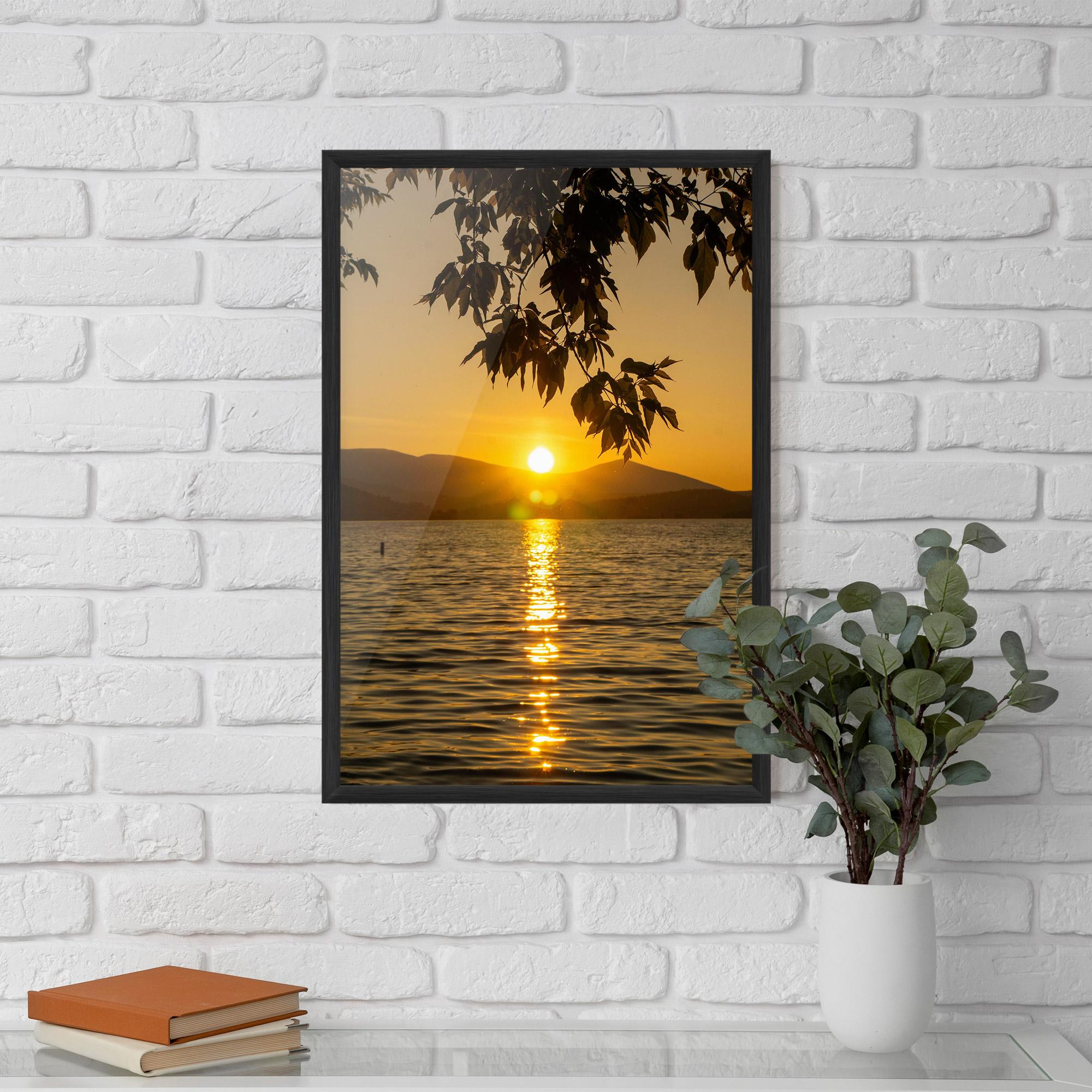 Poster Înrămat Yellow Sunrise mockup 5