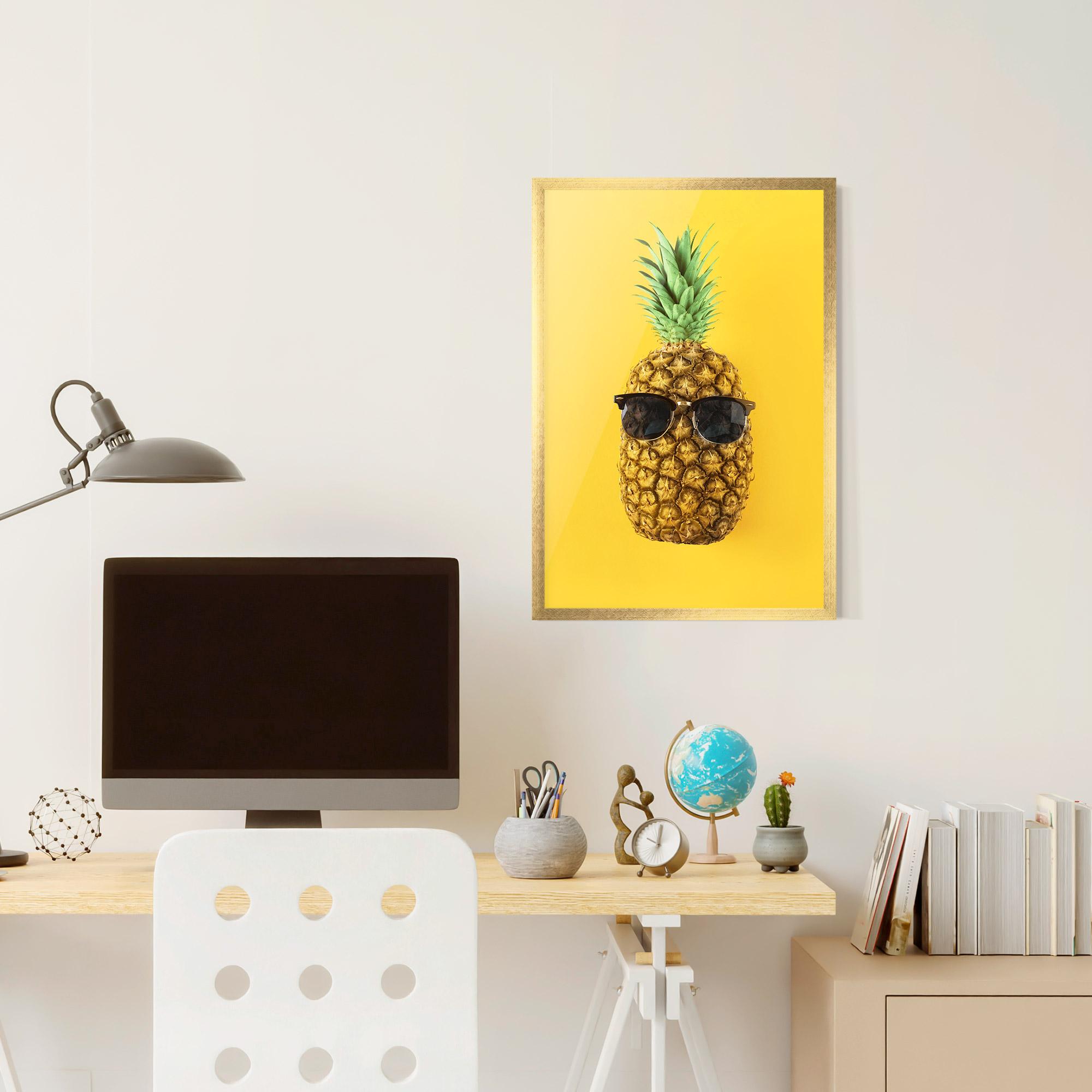 Poster Înrămat Fresh Pineapple mockup 6