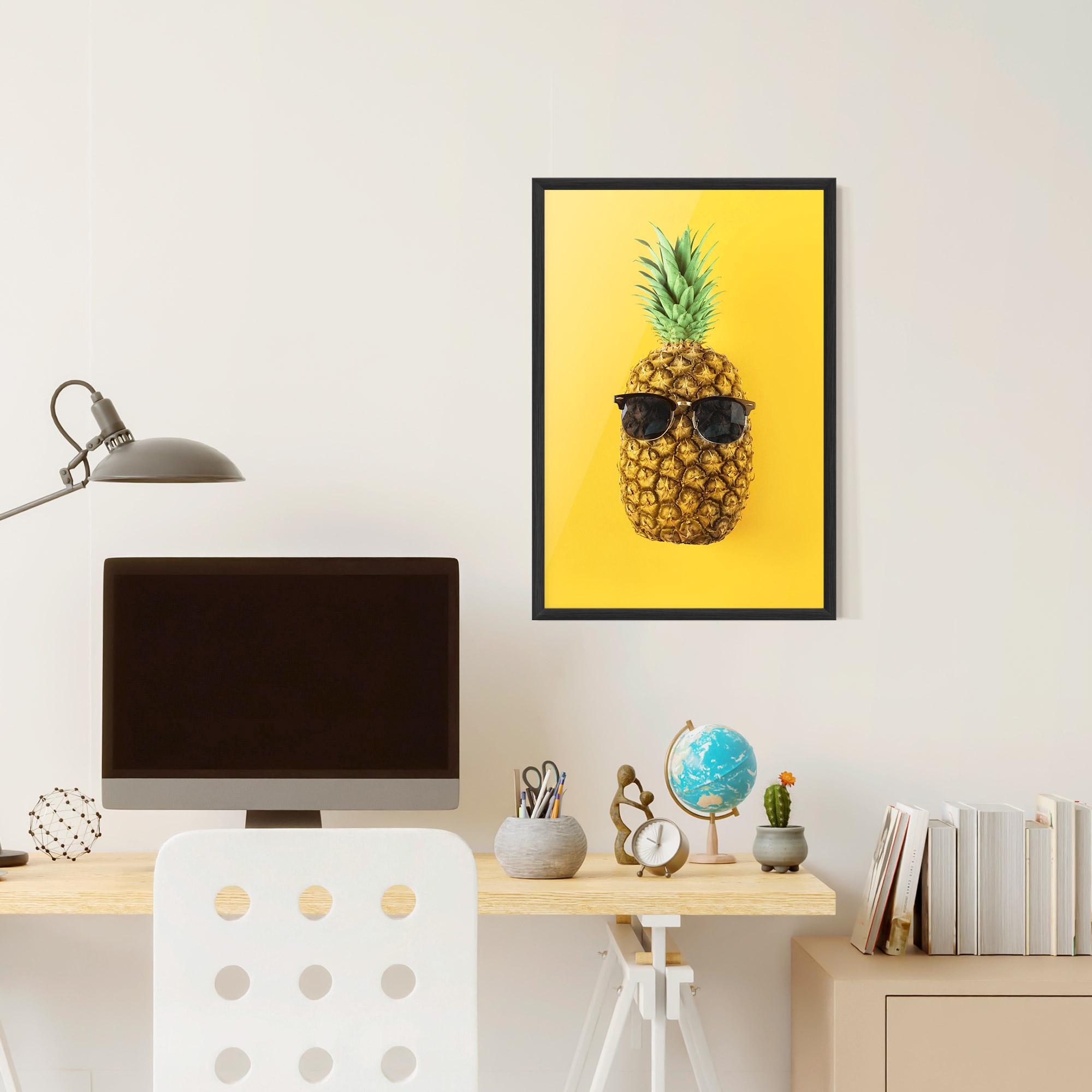 Poster Înrămat Fresh Pineapple mockup 6