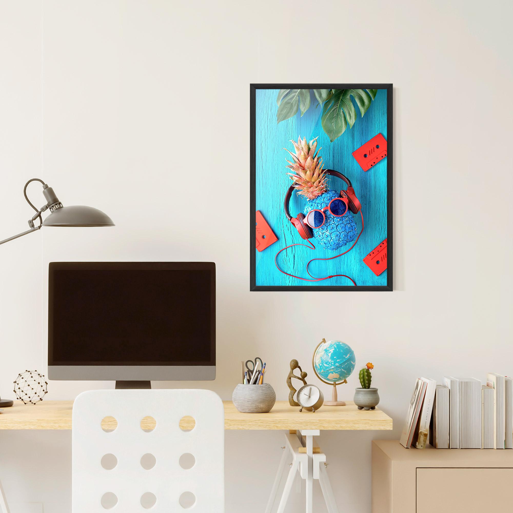 Poster Înrămat Pineapple On Blue mockup 6