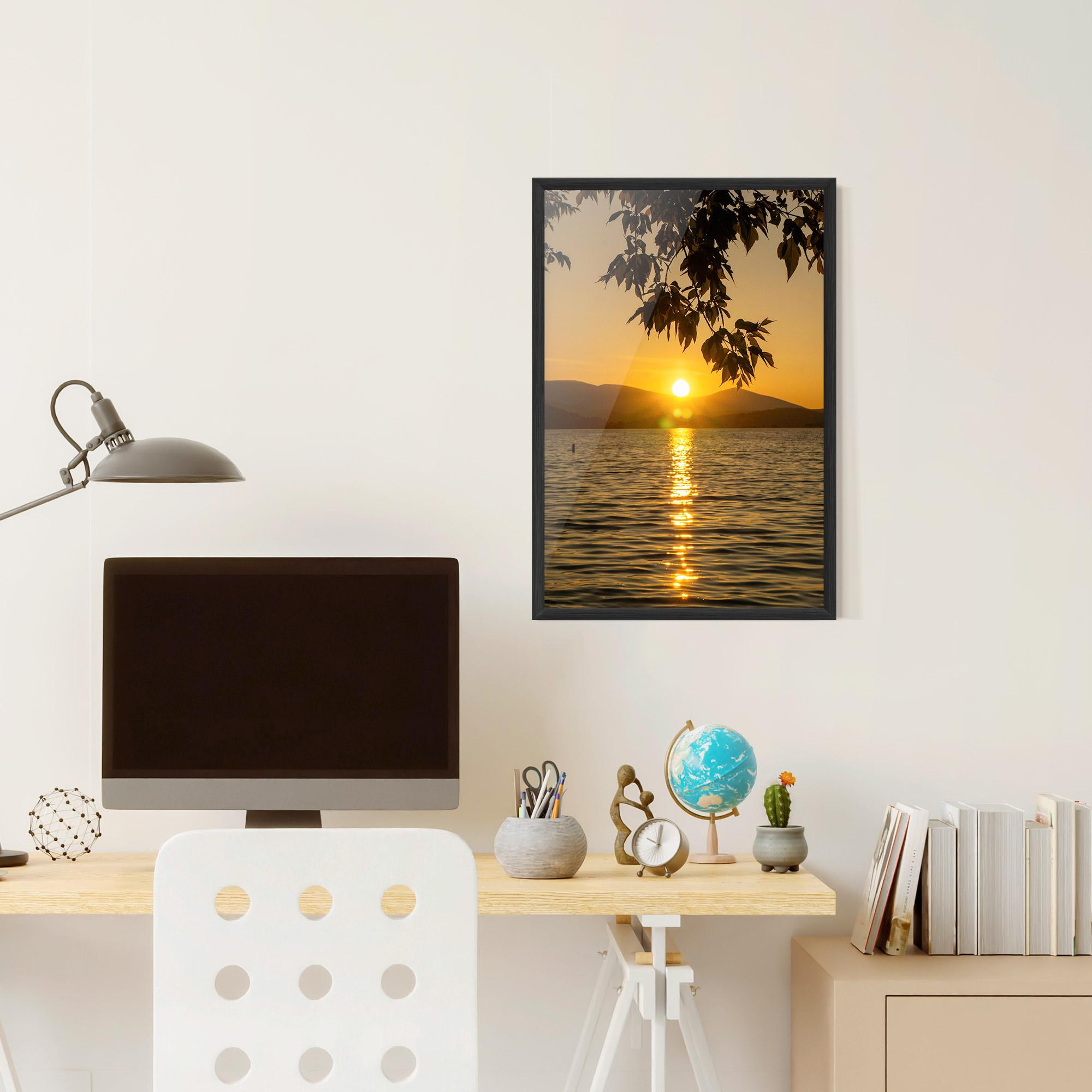 Poster Înrămat Yellow Sunrise mockup 6