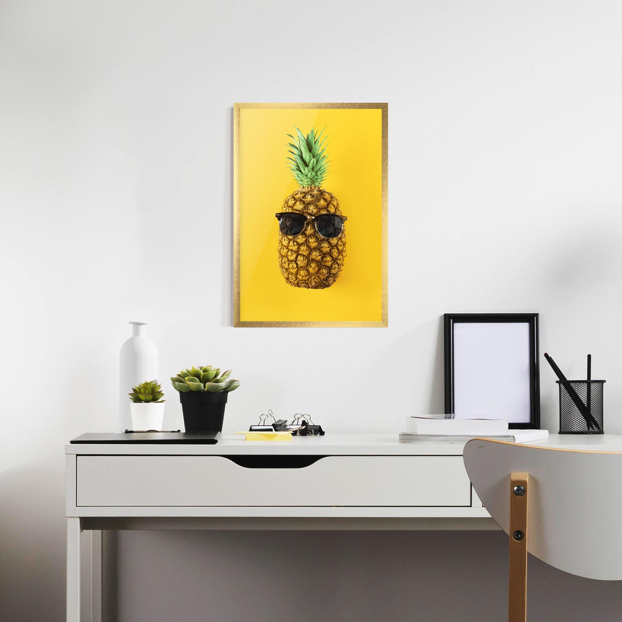 Poster Înrămat Fresh Pineapple mockup 7