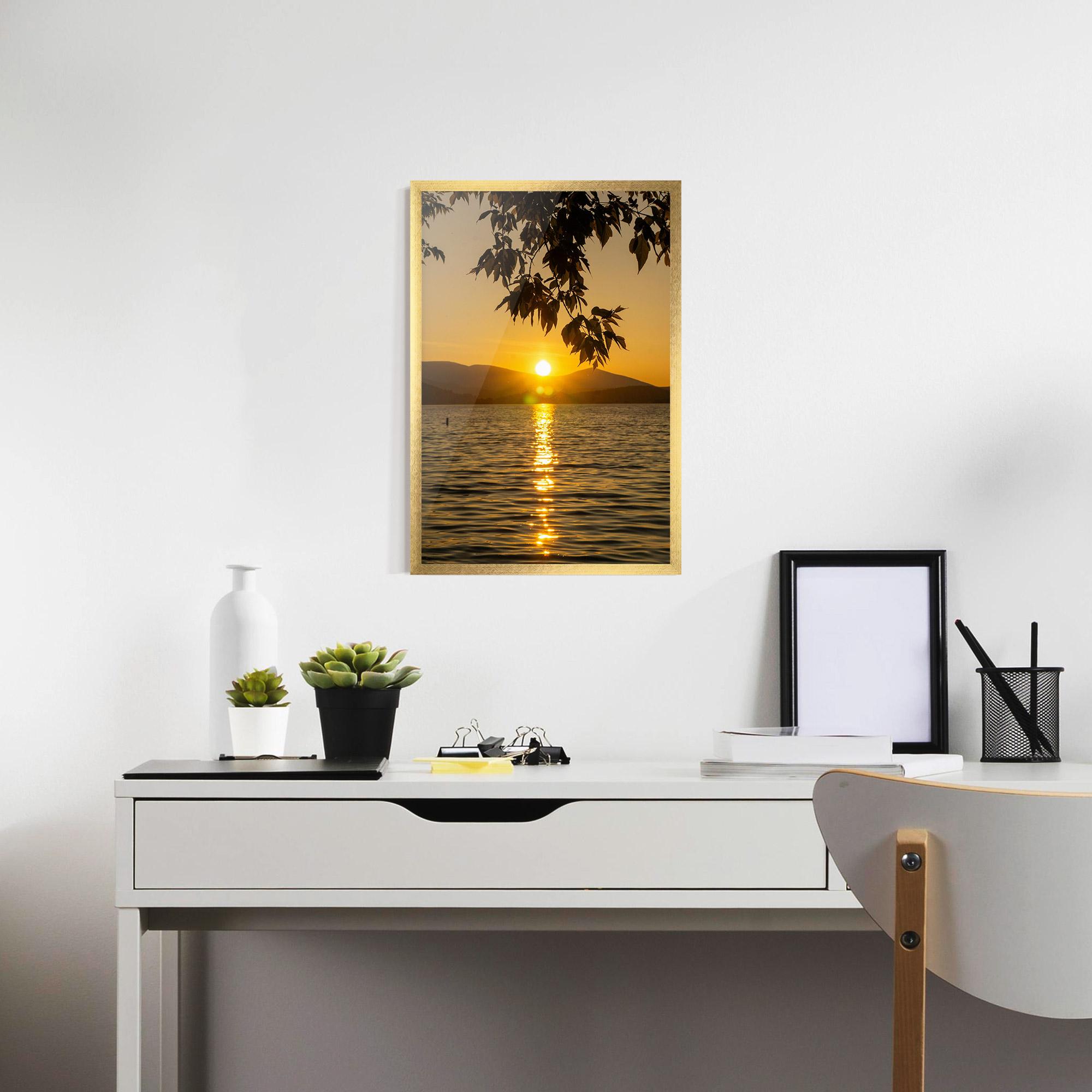 Poster Înrămat Yellow Sunrise mockup 7