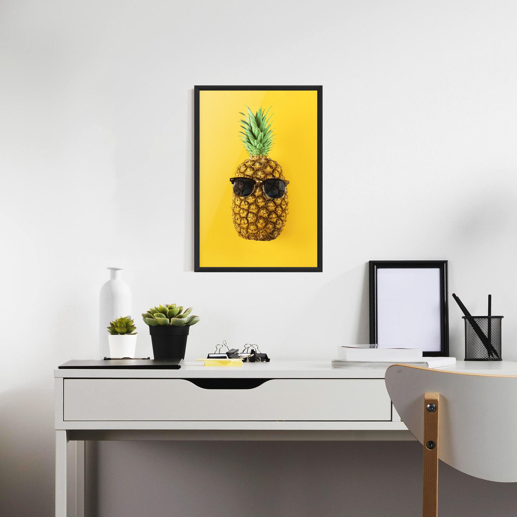 Poster Înrămat Fresh Pineapple mockup 7