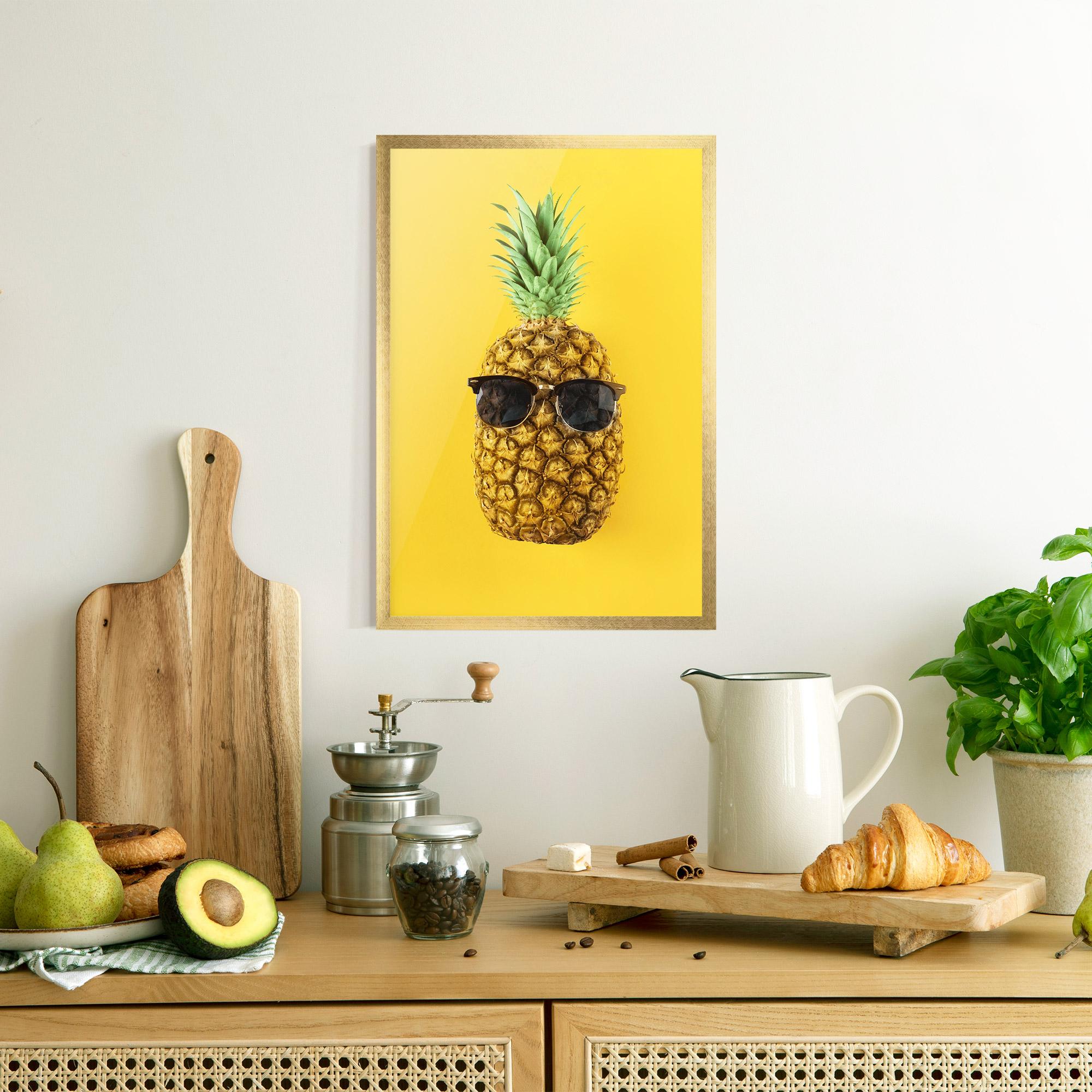 Poster Înrămat Fresh Pineapple mockup 8