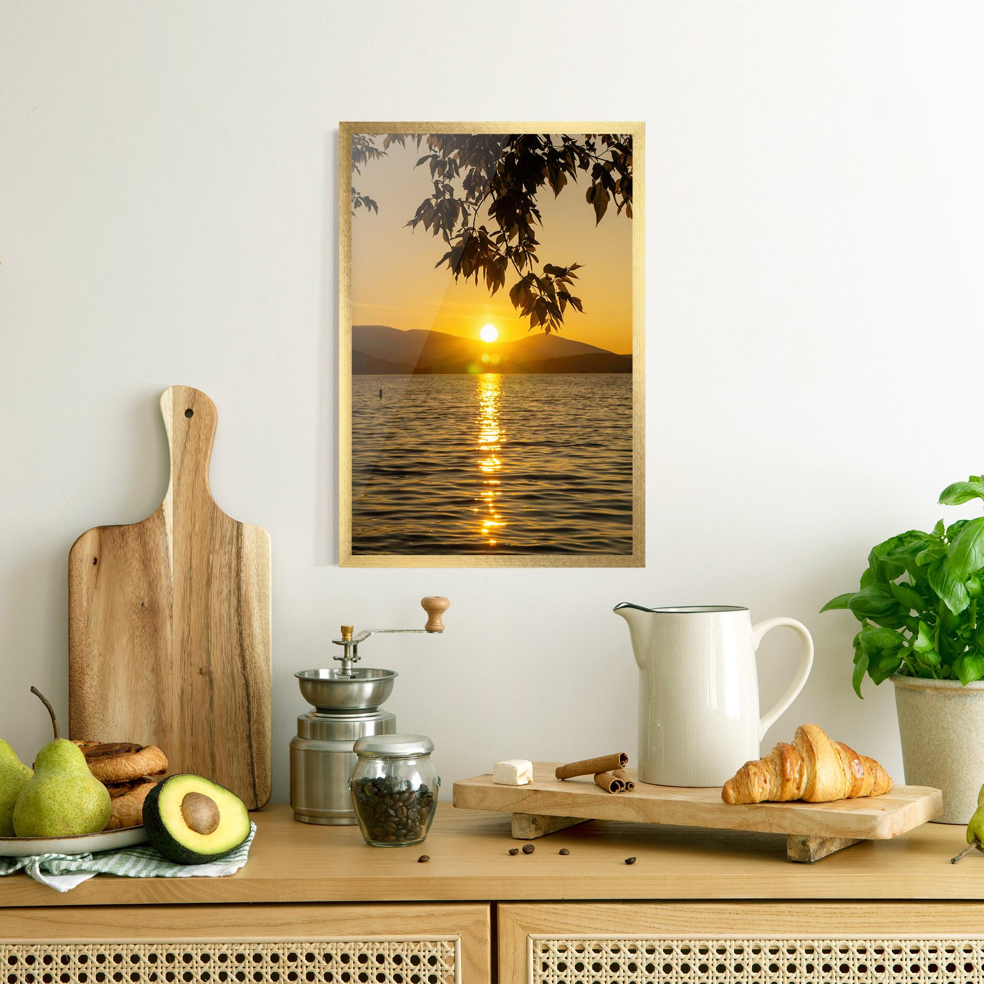 Poster Înrămat Yellow Sunrise mockup 8