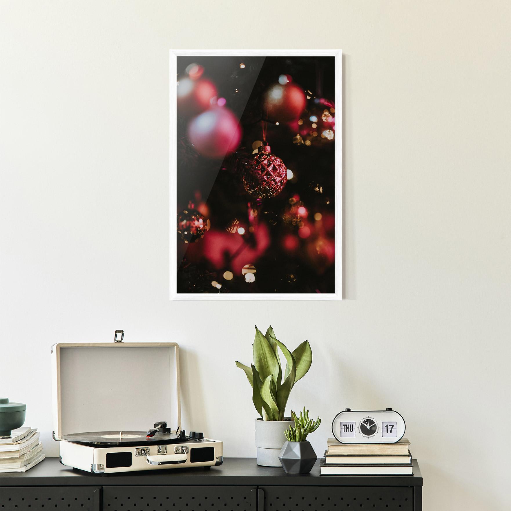 Poster Înrămat Dark Pink Christmas Balls mockup 2