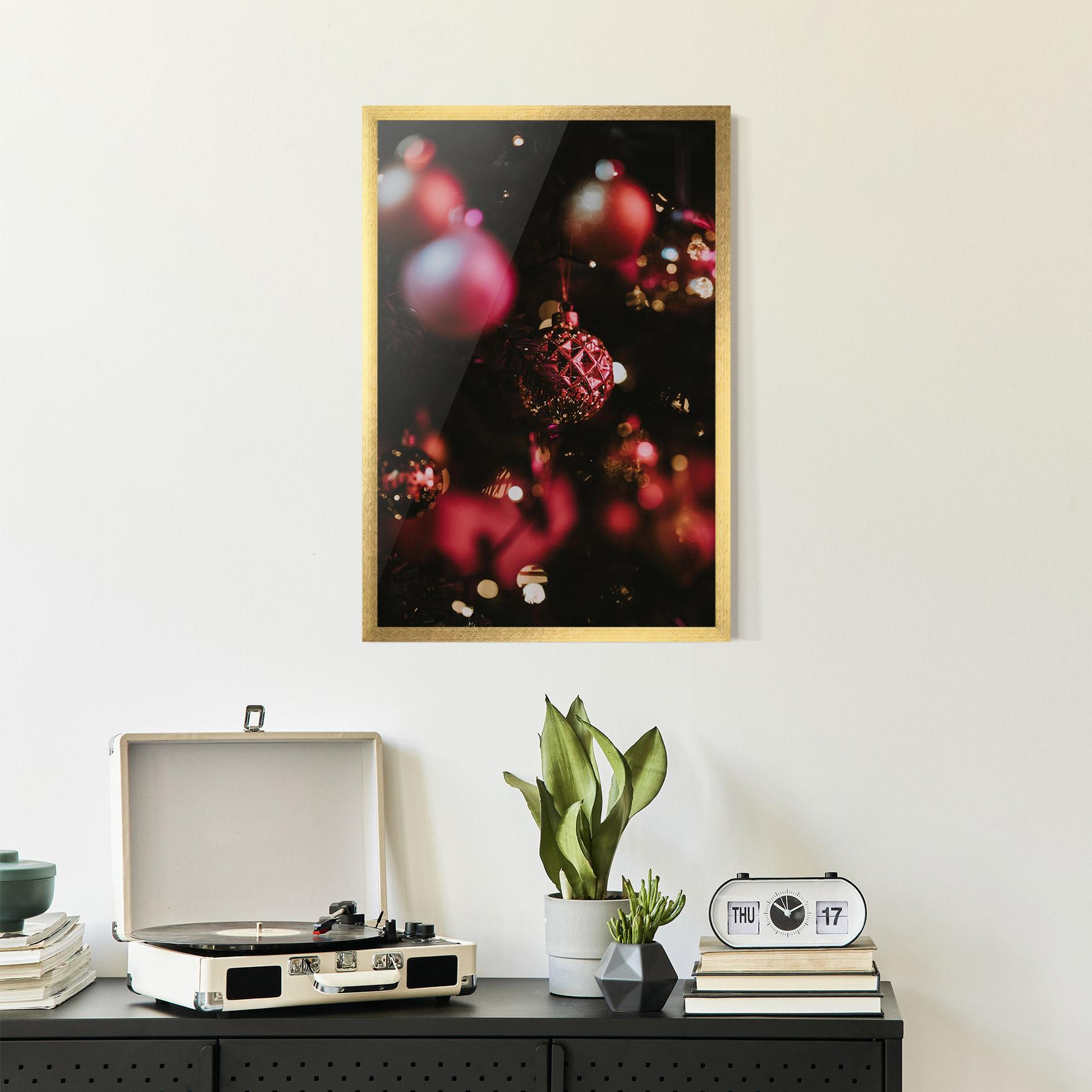 Poster Înrămat Dark Pink Christmas Balls mockup 2