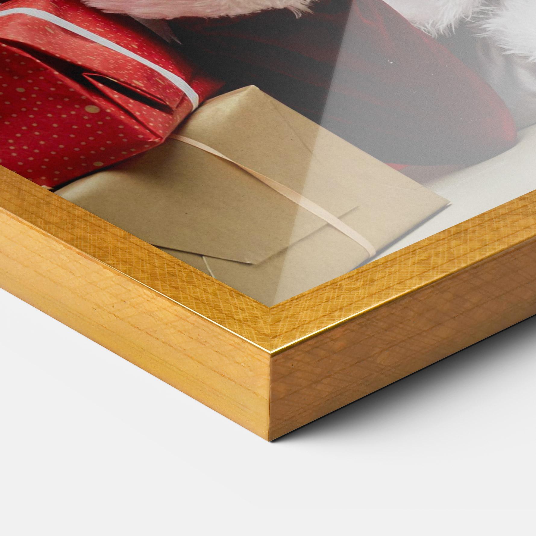 Poster Înrămat Pensive Santa mockup 3