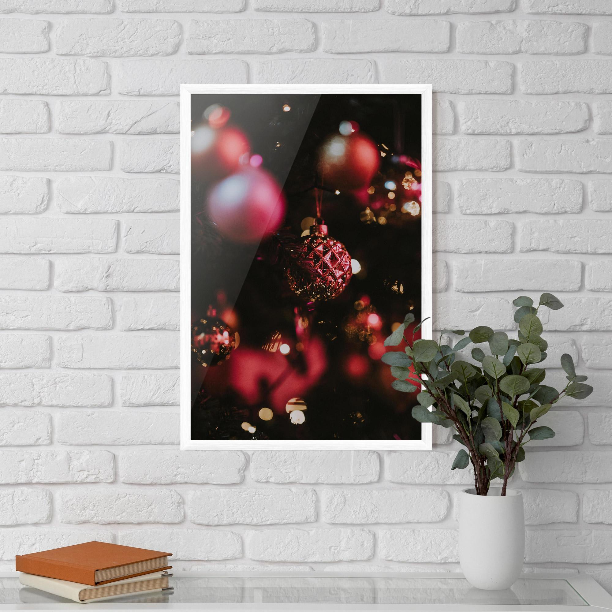 Poster Înrămat Dark Pink Christmas Balls mockup 5