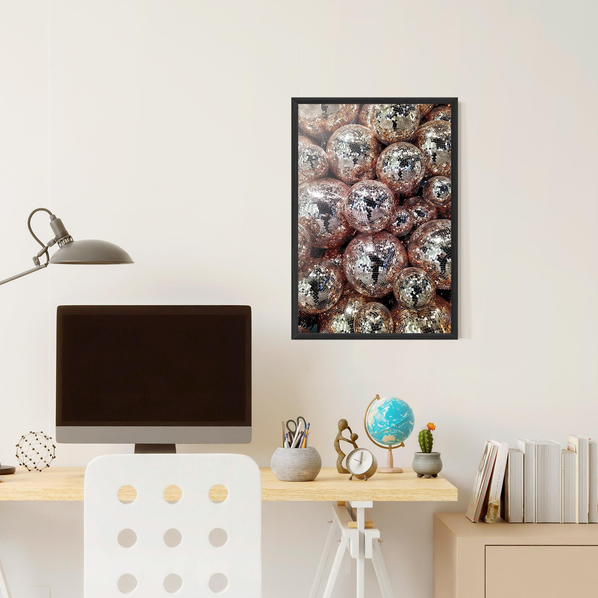 Poster Înrămat Christmas Disko Balls mockup 6