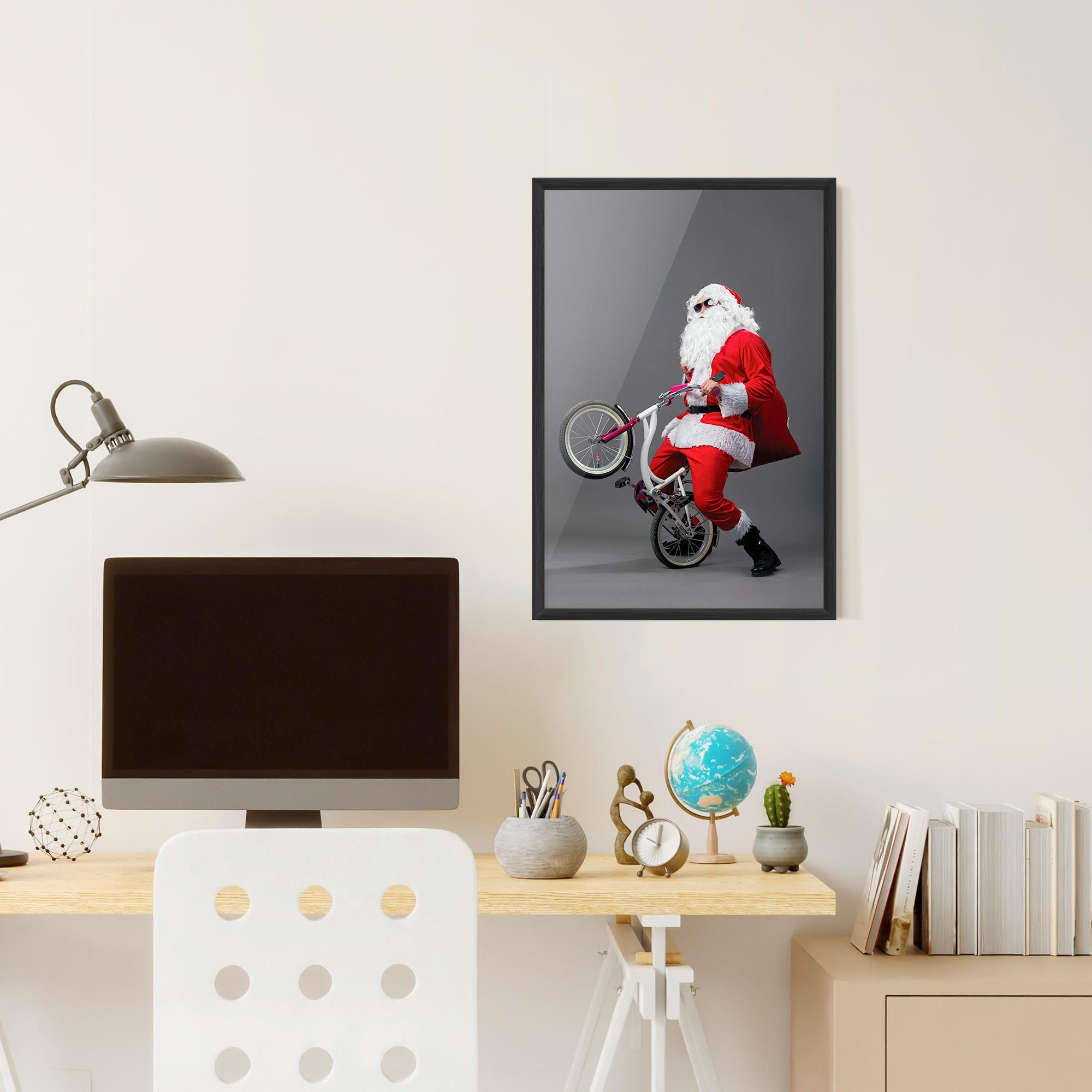 Poster Înrămat Santa Rides Bicycle mockup 6