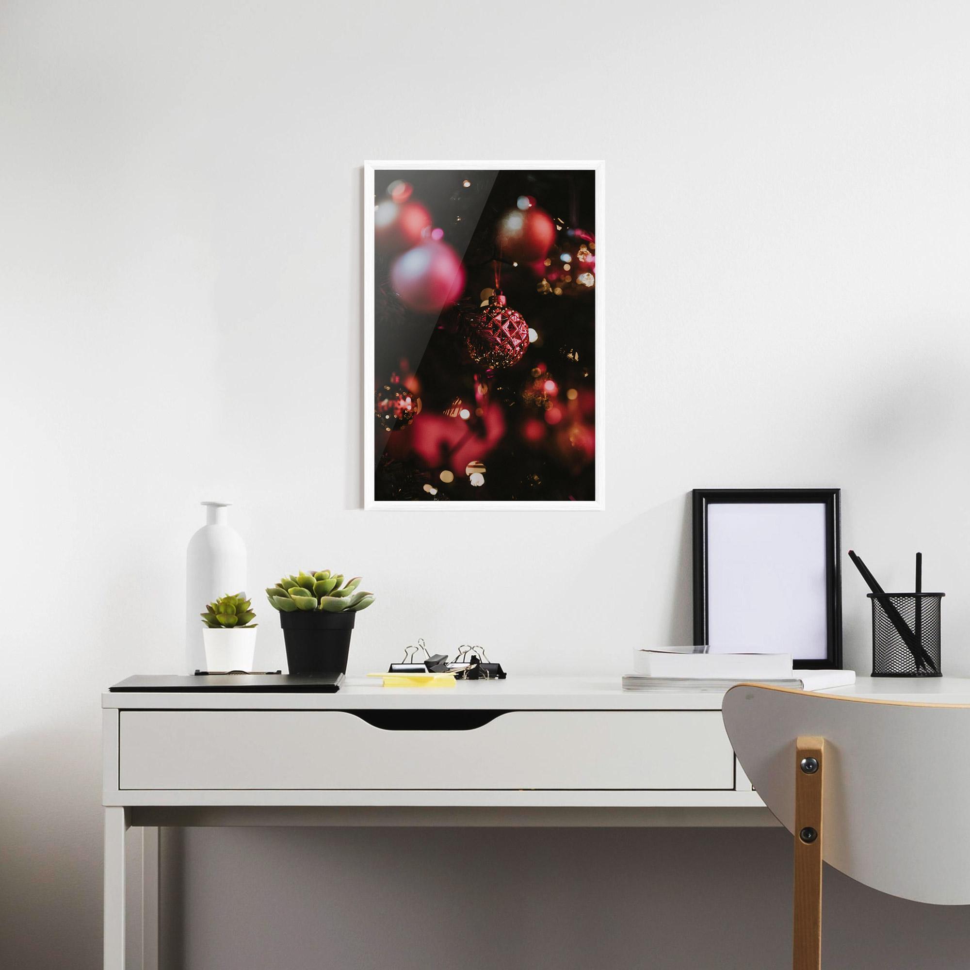 Poster Înrămat Dark Pink Christmas Balls mockup 7