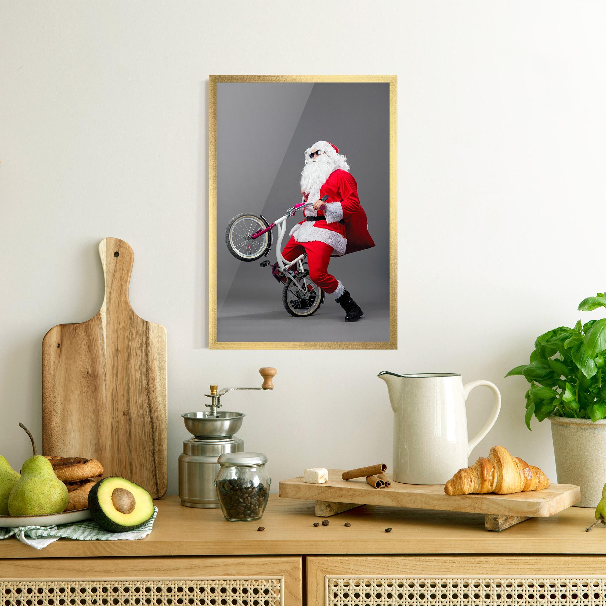 Poster Înrămat Santa Rides Bicycle mockup 8
